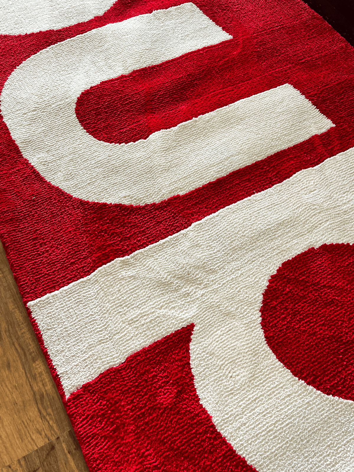 Sup Machine Made Custom Rug