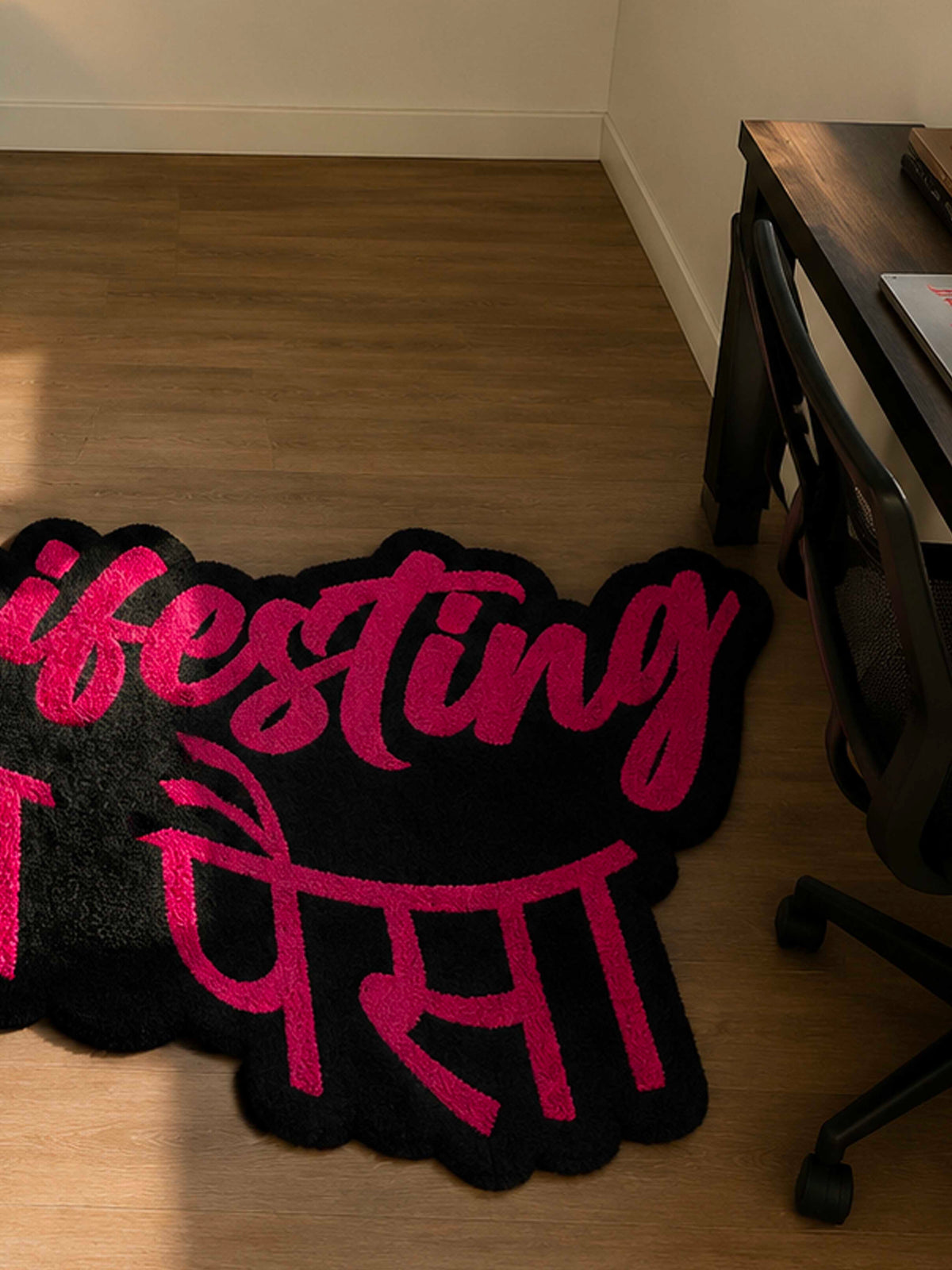 Manifesting paisa Hand tufted Rug