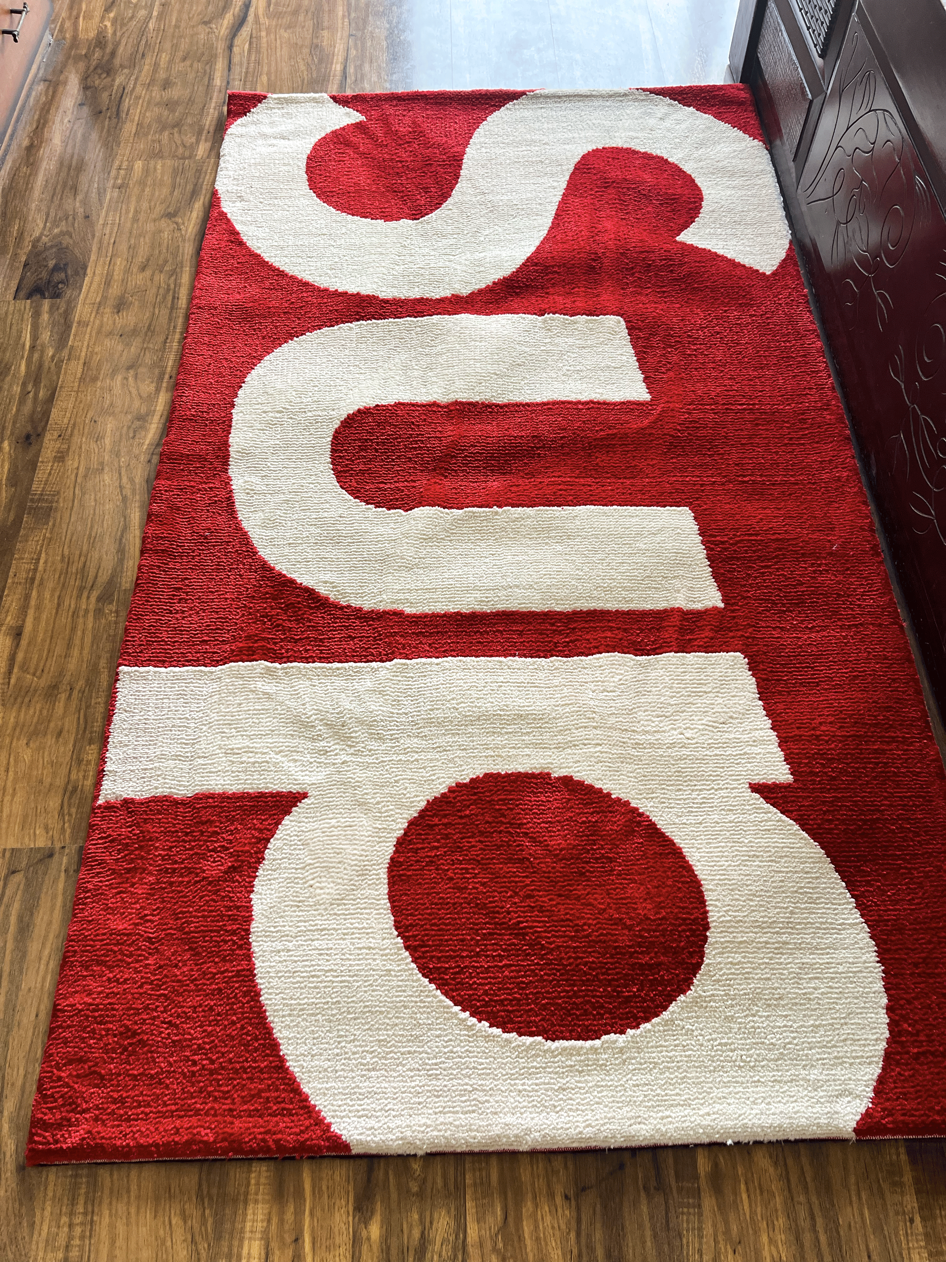 Sup Machine Made Custom Rug
