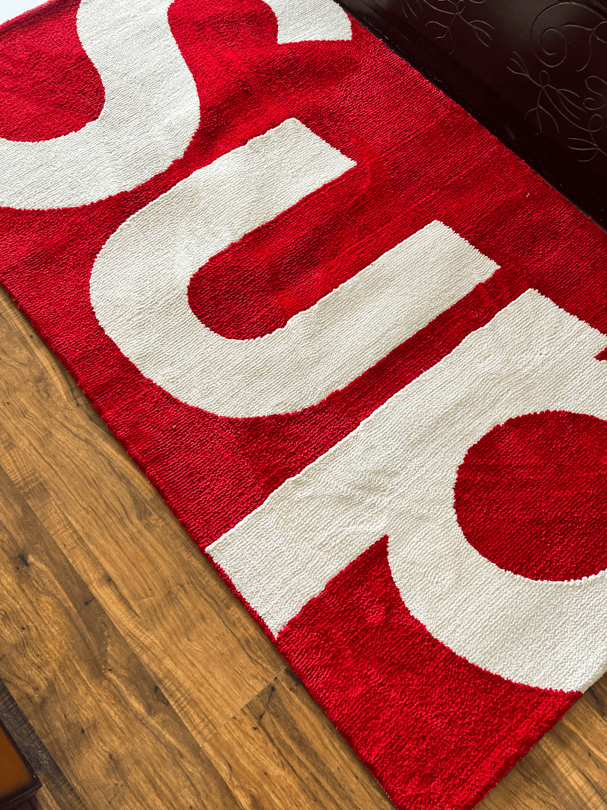 Sup Machine Made Custom Rug