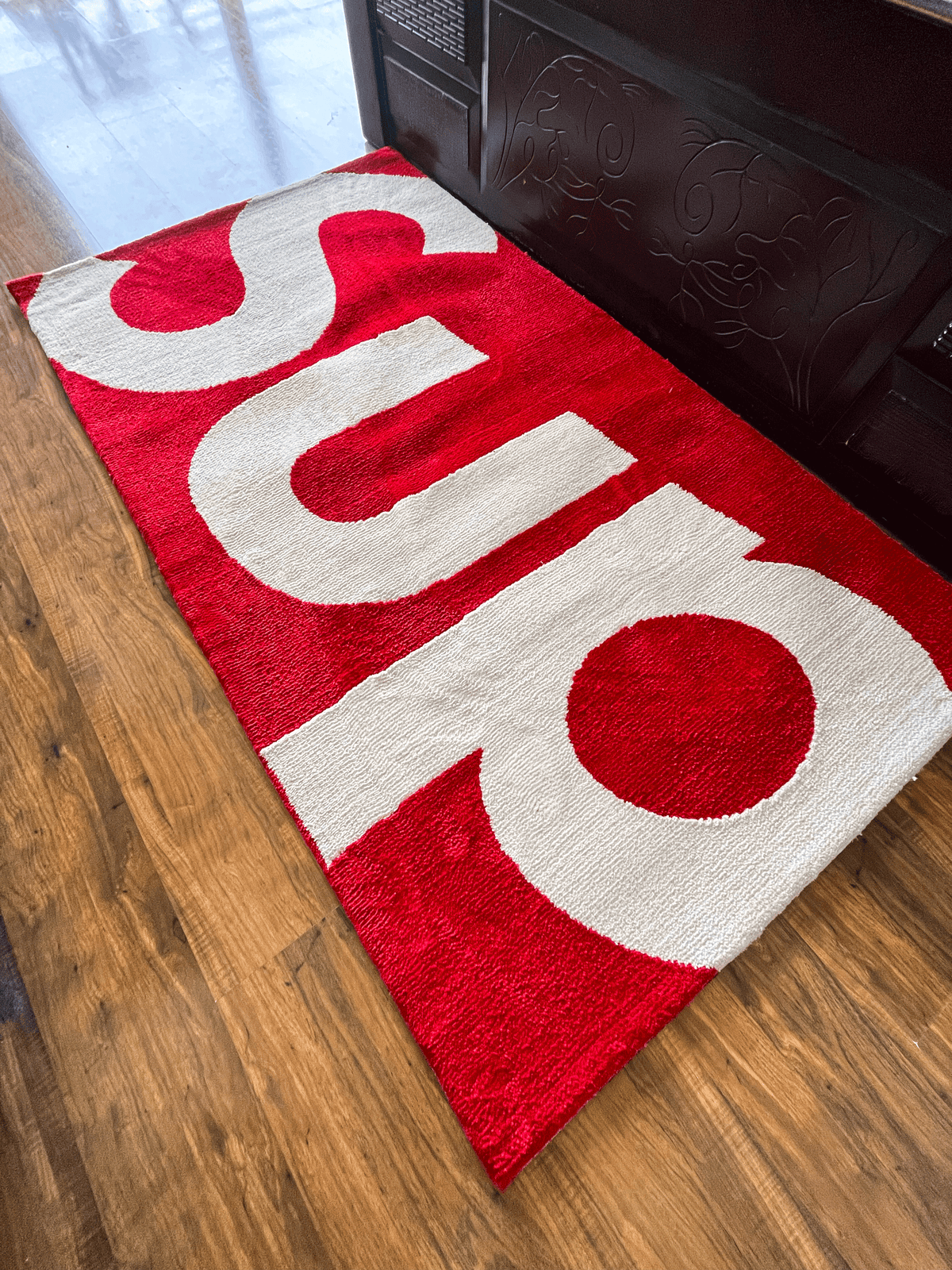Sup Machine Made Custom Rug