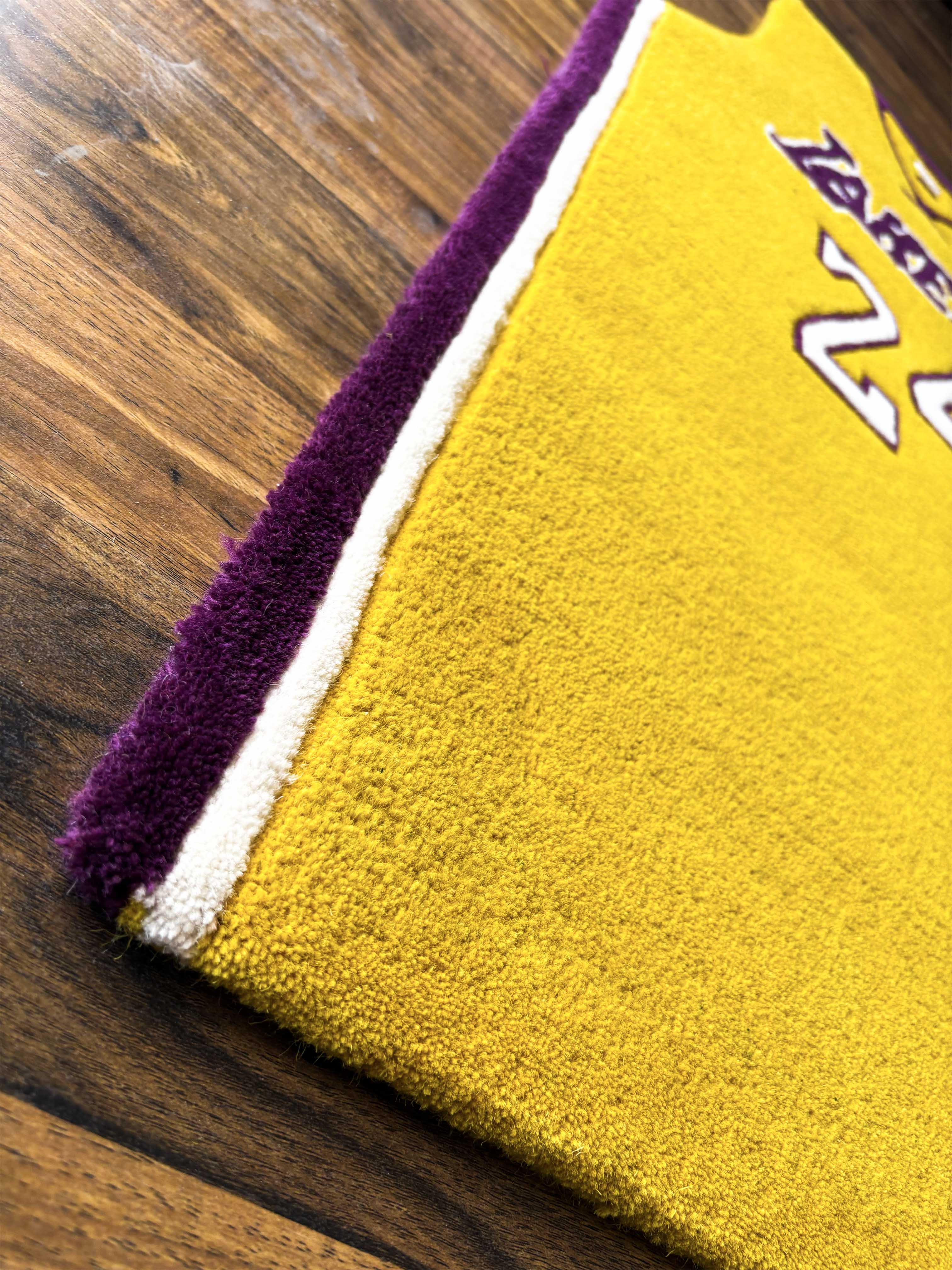 Lakkers Yellow jersey Hand tufted Custom Rug