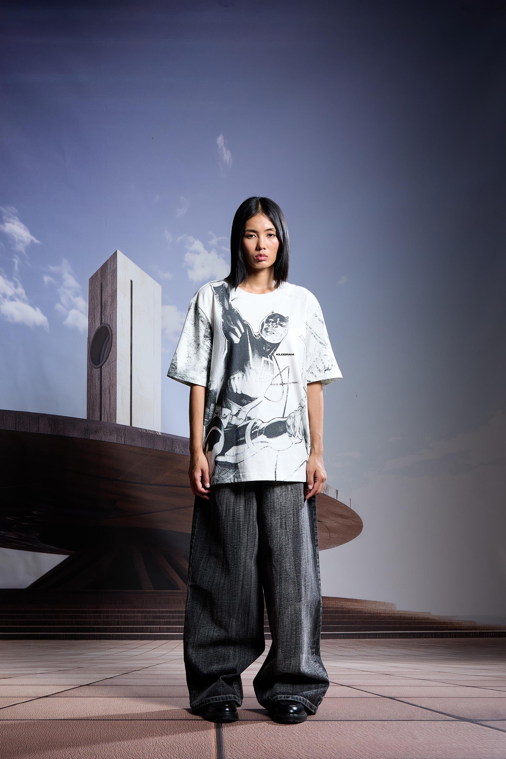 'STRAYLIGHT' T-SHIRT