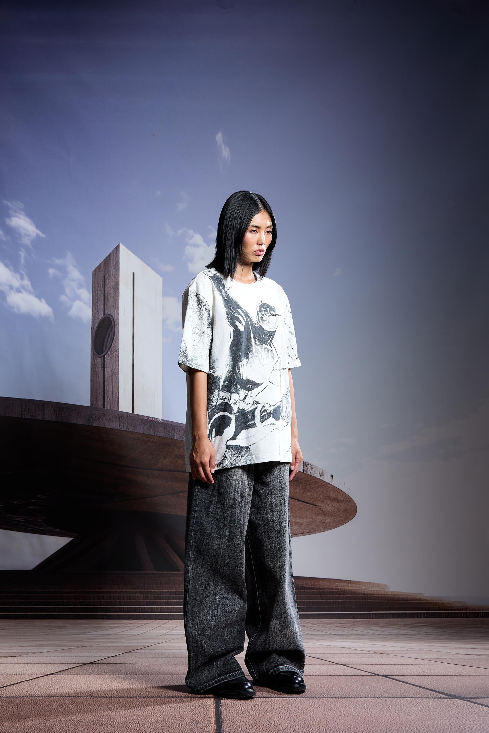 'STRAYLIGHT' T-SHIRT