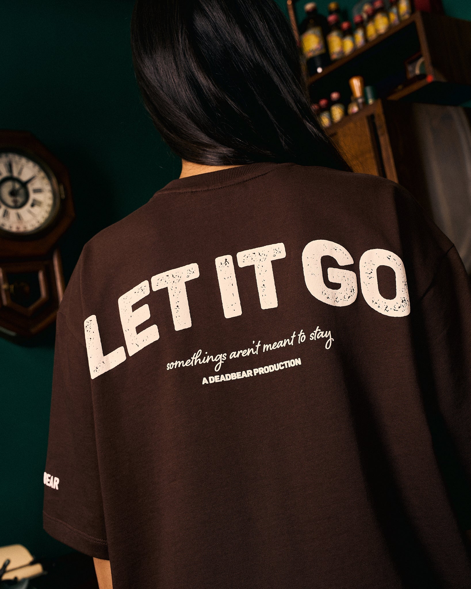 Closure Tee Brown