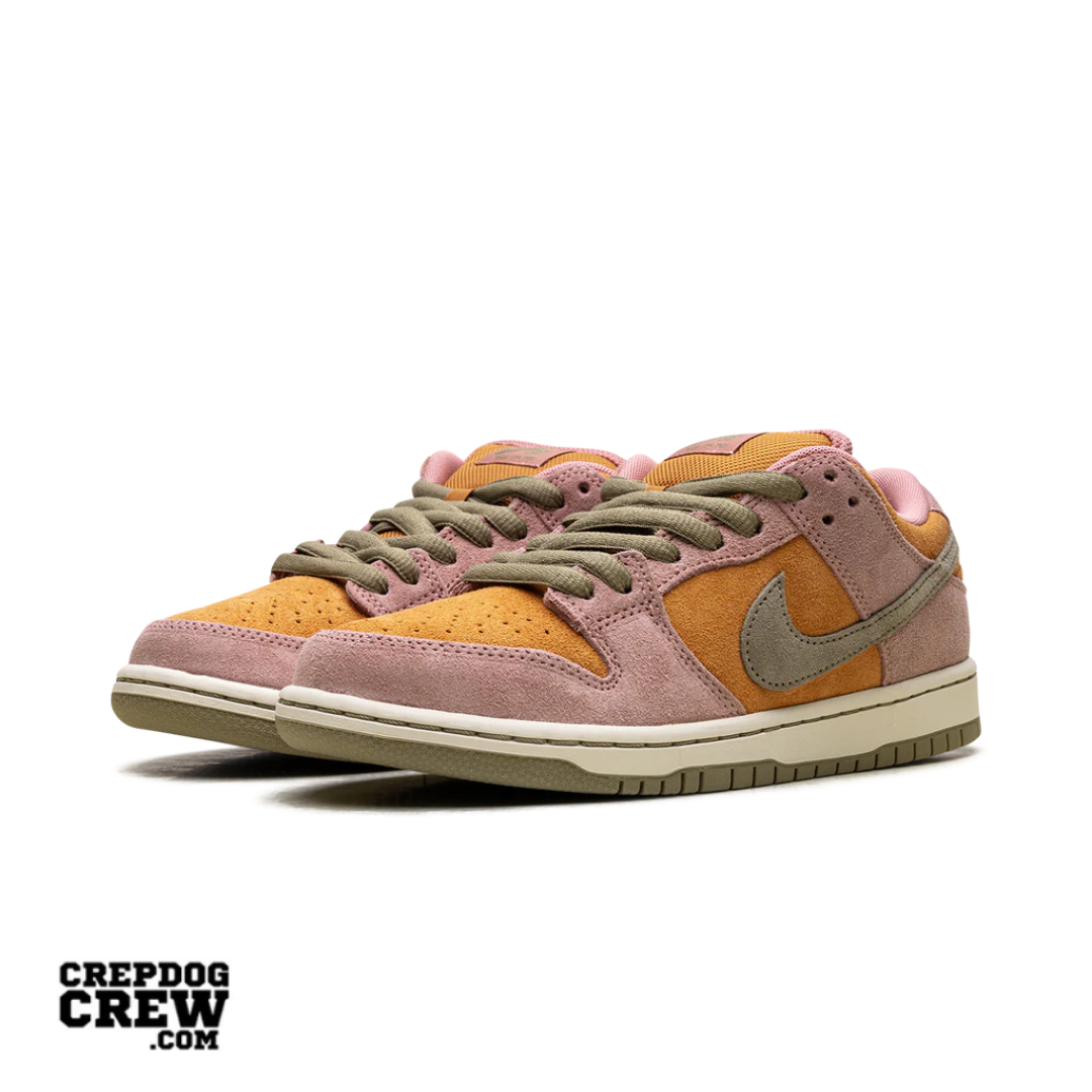 Nike SB Dunk Low Red Stardust