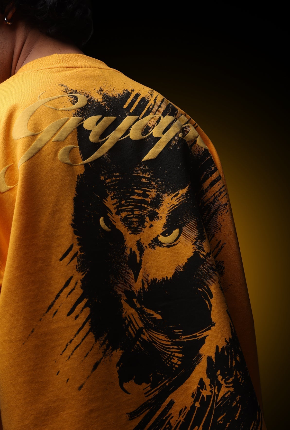 YELLOW STRIKE T-SHIRT