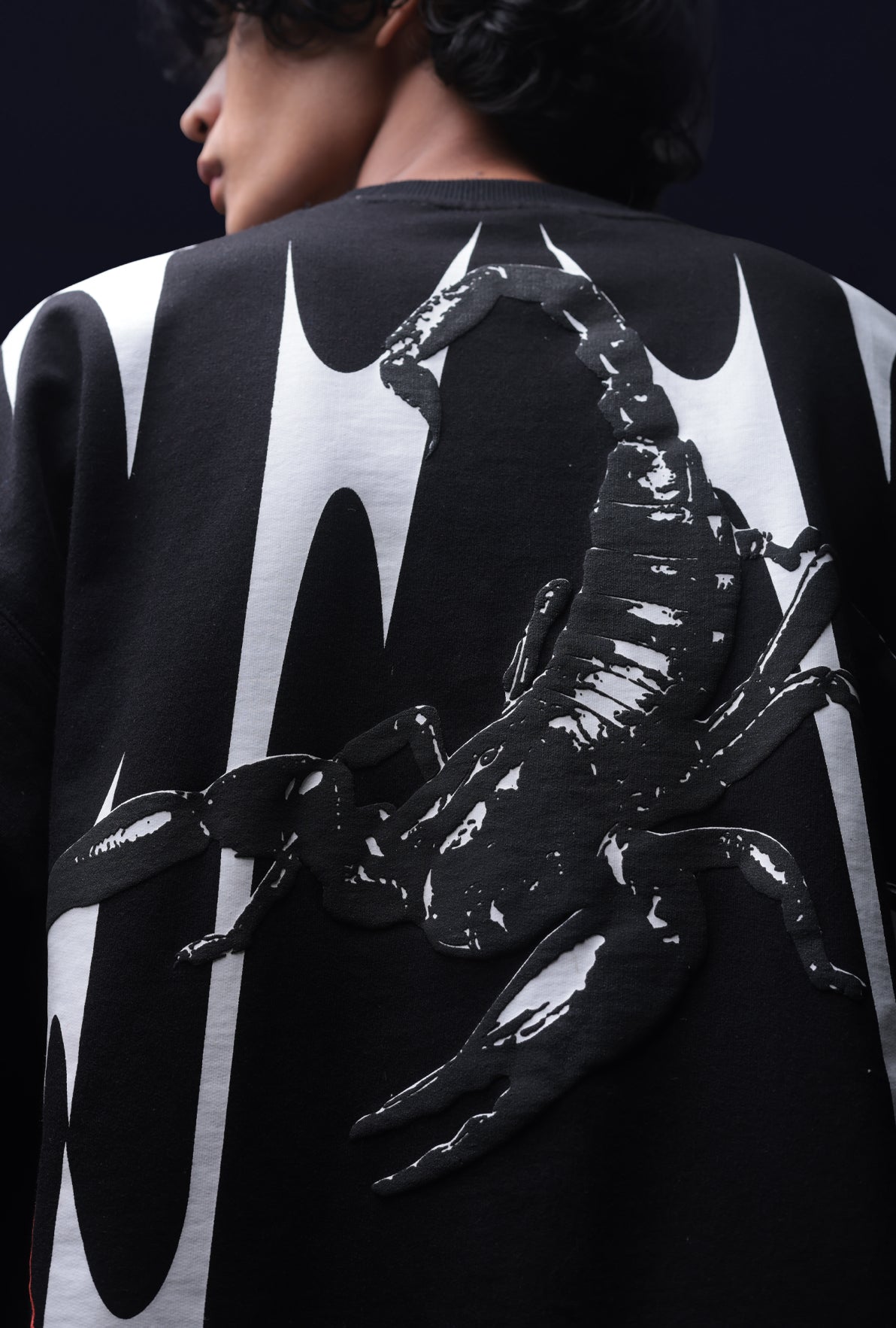 BLACK VENOM T-SHIRT