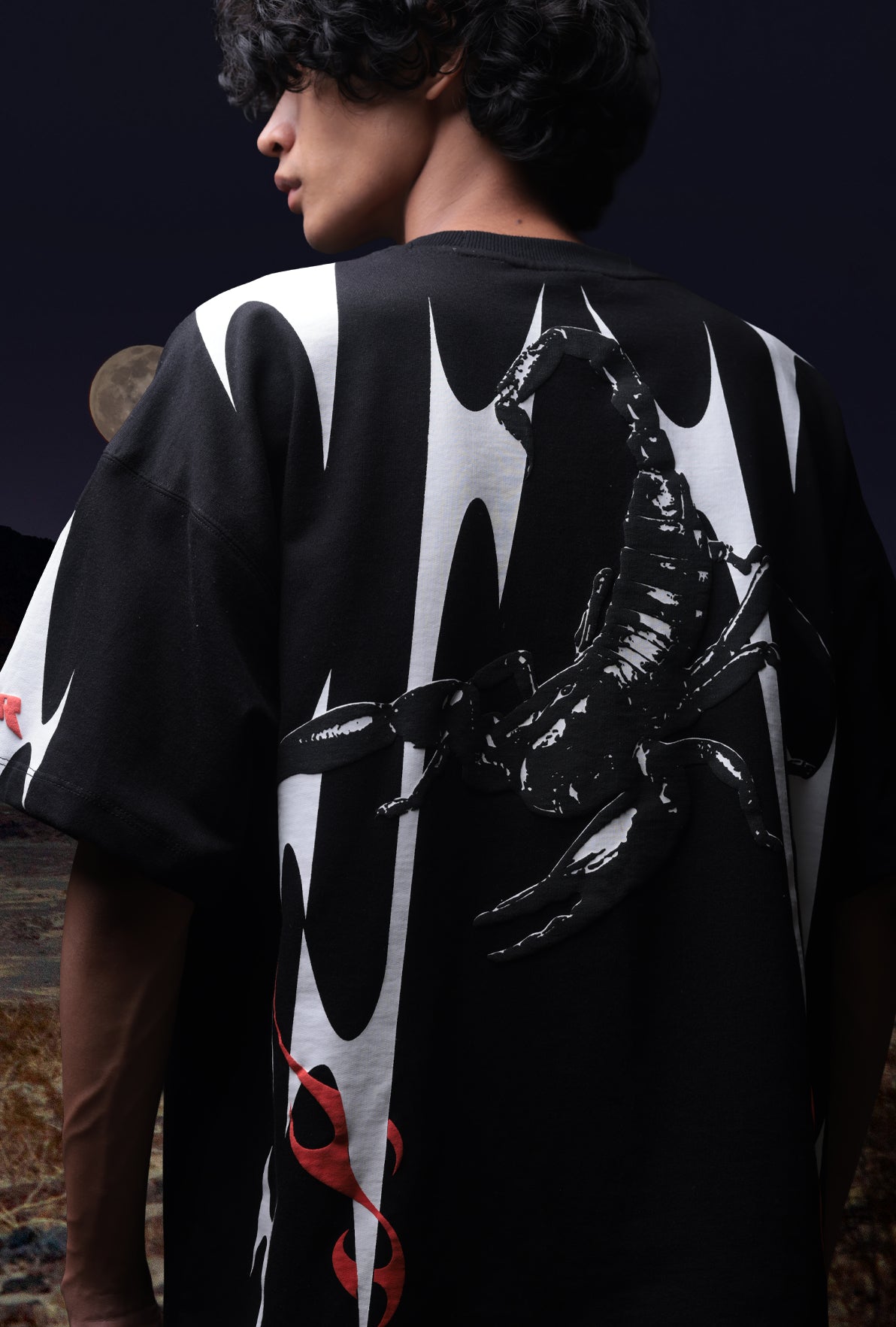 BLACK VENOM T-SHIRT