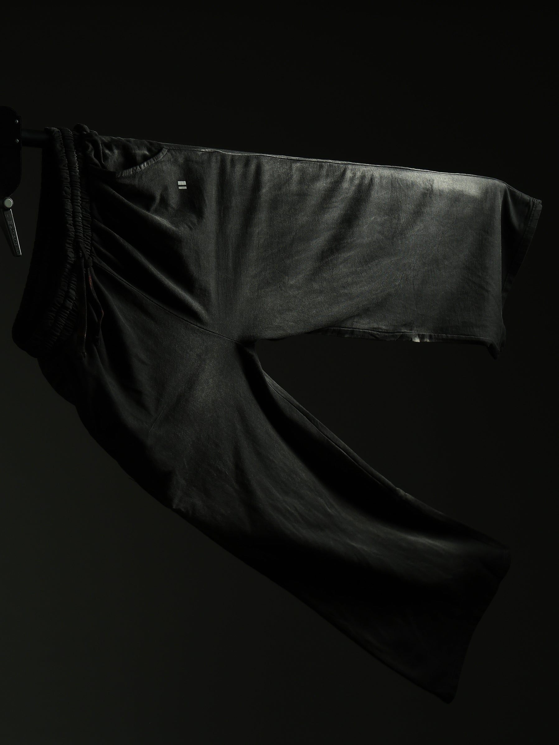 Spray Wash Baggy Joggers – Black