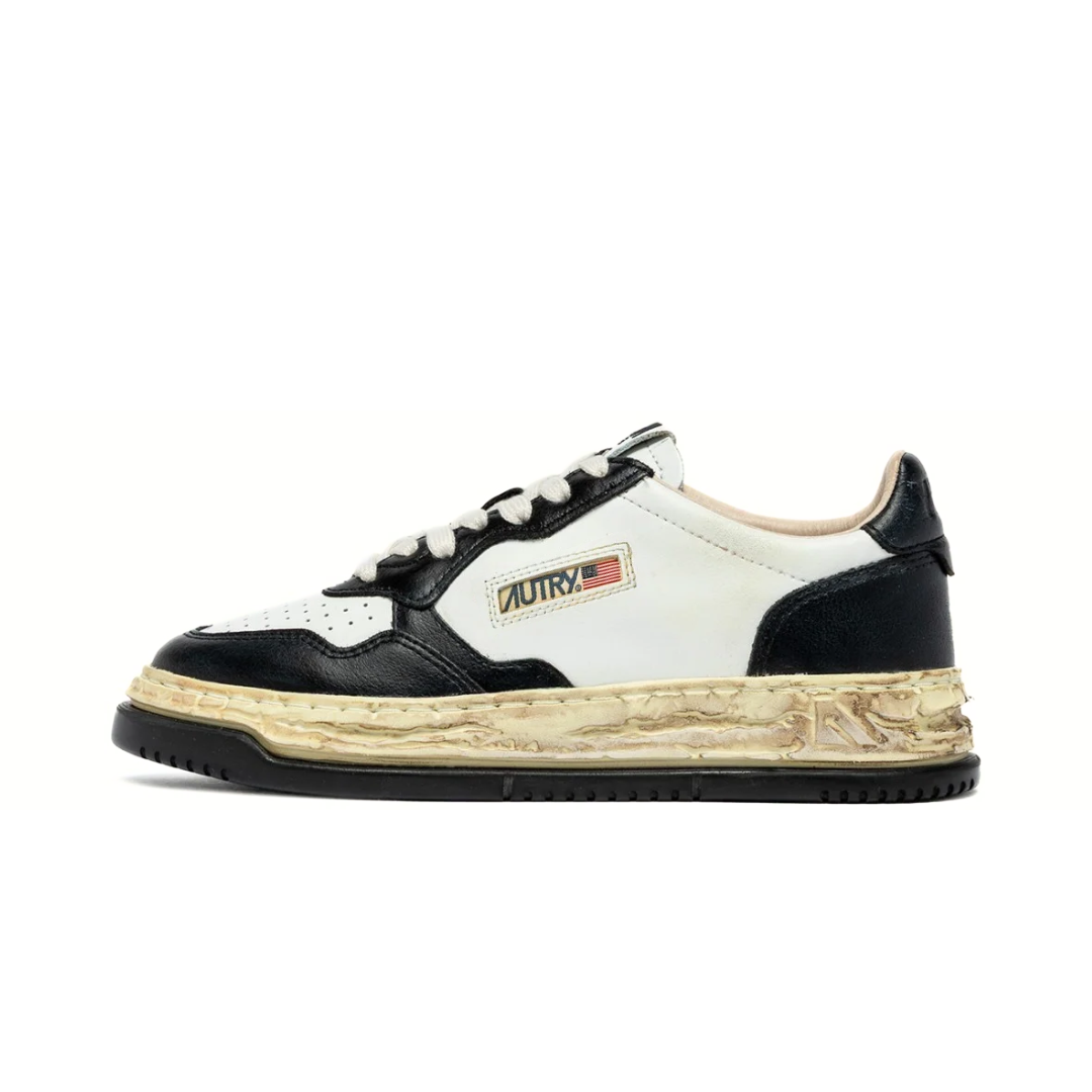 AUTRY MEDALIST LOW SUPER VINTAGE MAISON MIHARA YASUHIRO WHITE BLACK