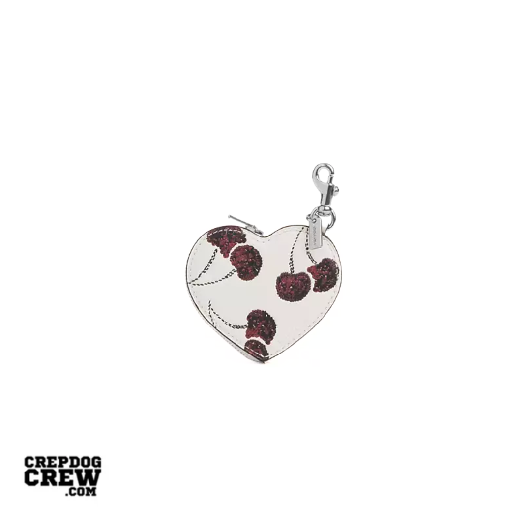 未使用✨COACH Heart Studded Bag Charm Coach Heart Bag Charm With Cherry Print Smooth leather Silver Chalk Mu
