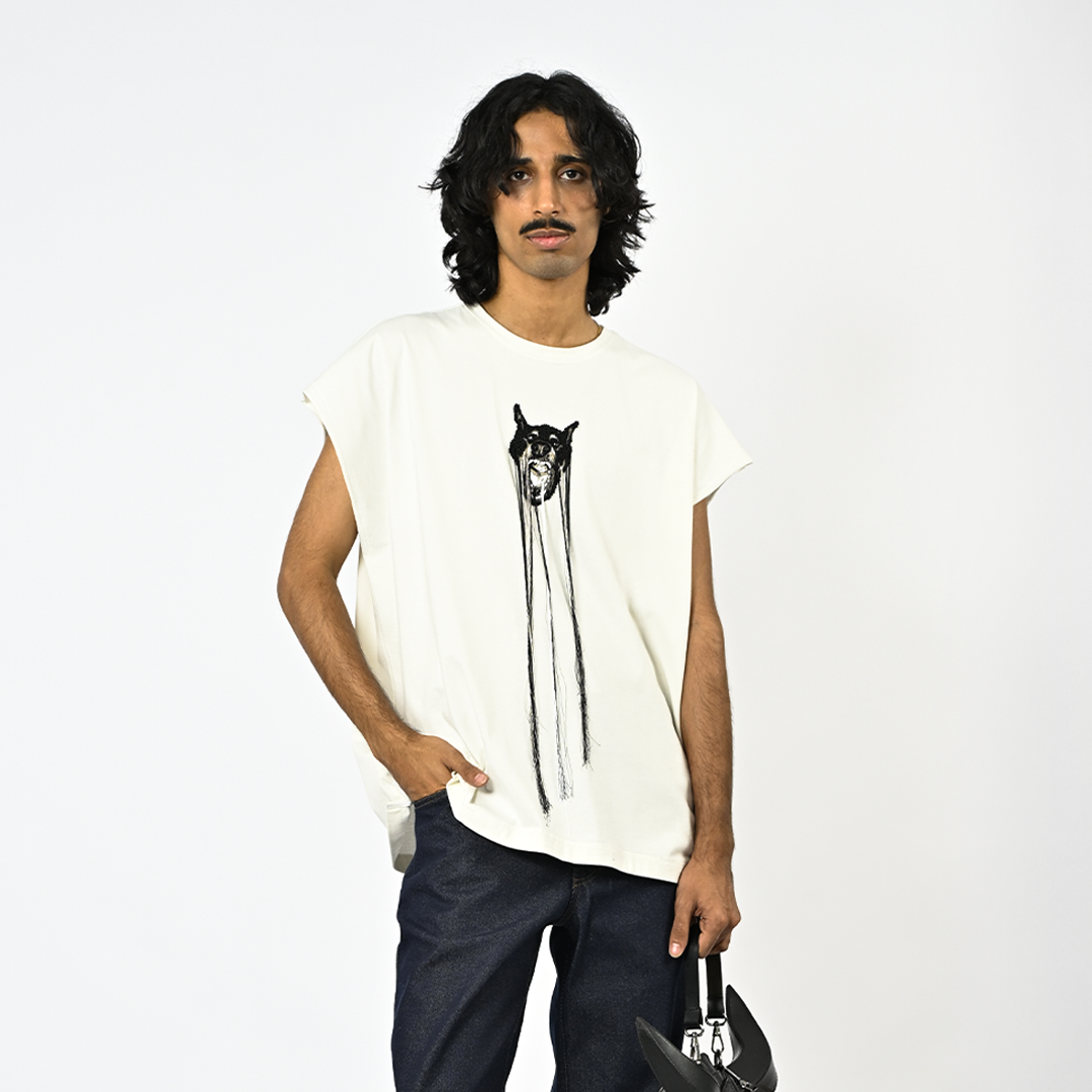 Hand-embroidered canine top with hanging silk threads (Men's) - White
