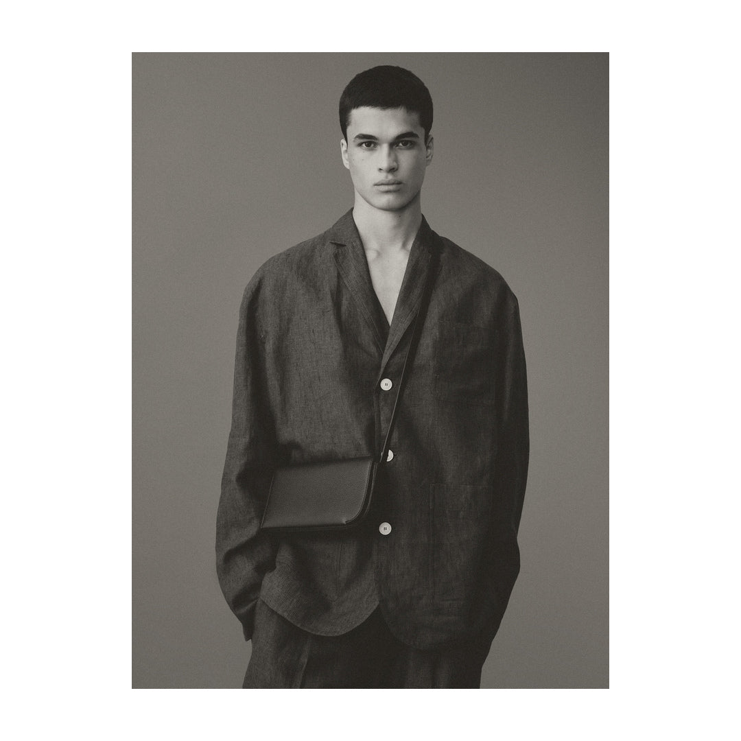 jacquemus The Curvo Black