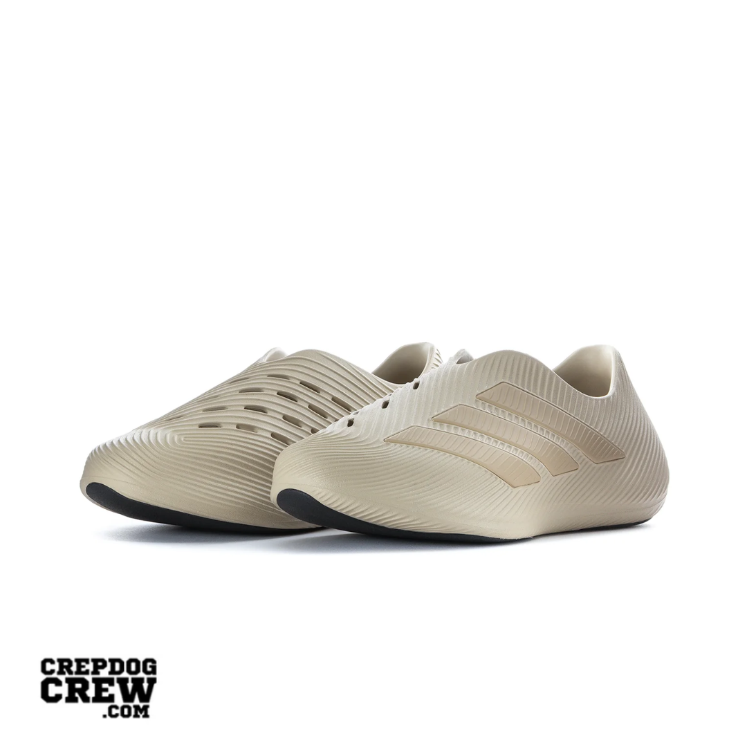 adidas Purechill Runner Khaki Three