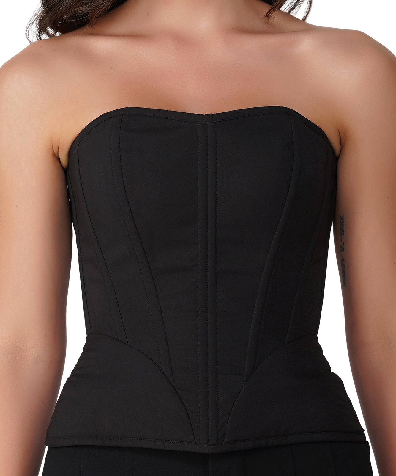 SCULPTED BLACK CORSET