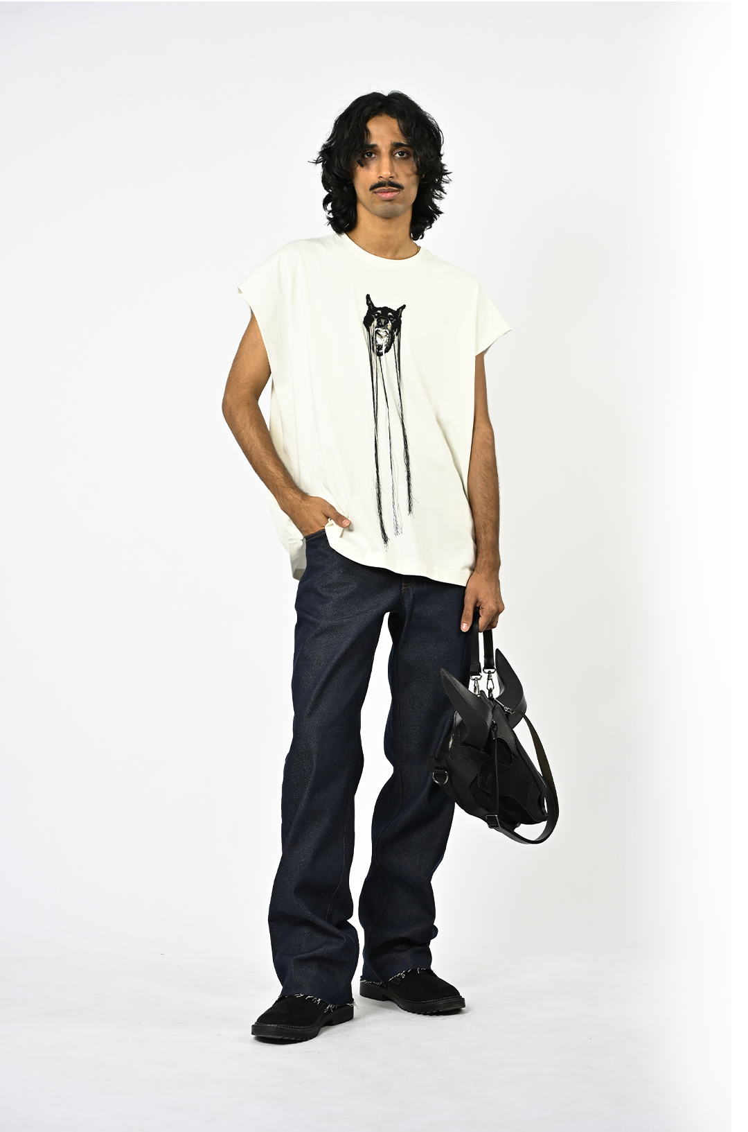 Hand-embroidered canine top with hanging silk threads (Men's) - White