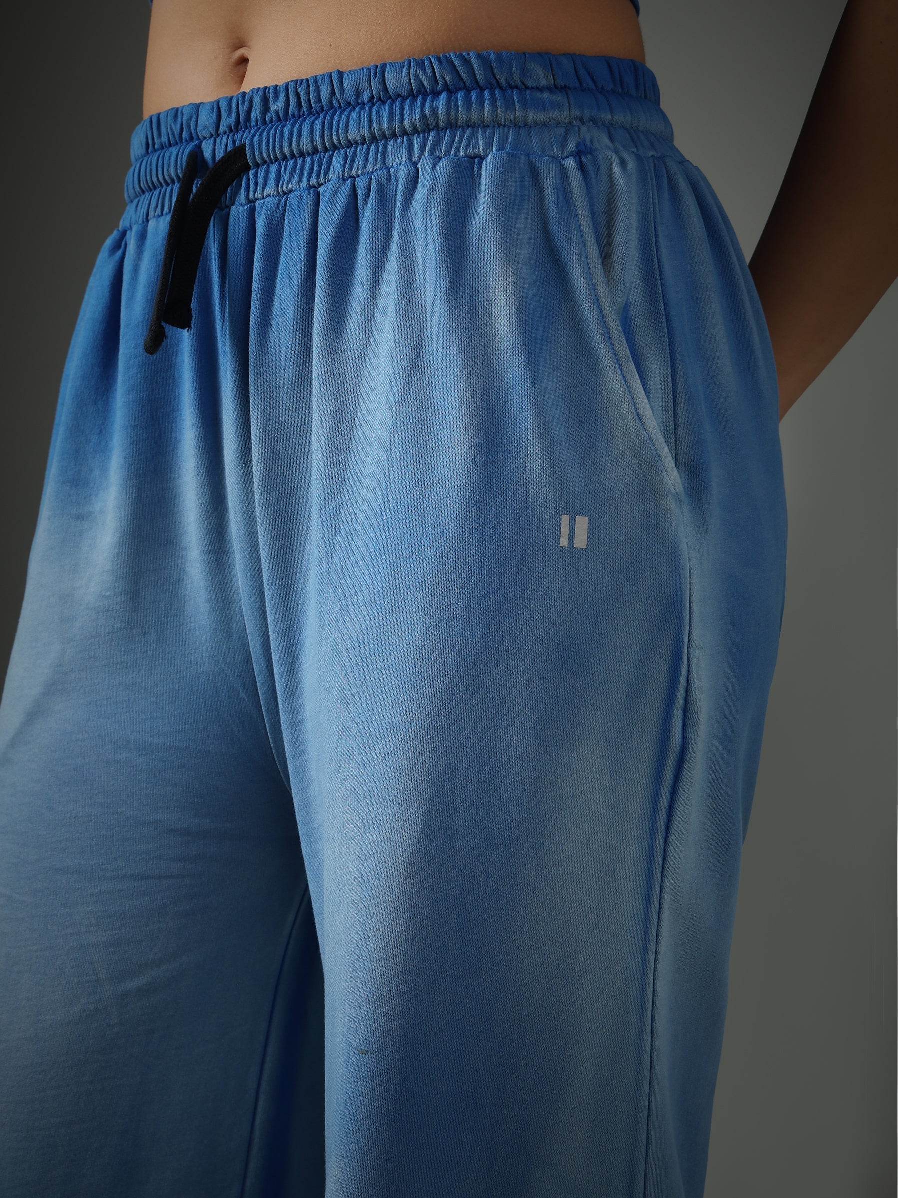 Spray Wash Baggy Joggers – Blue