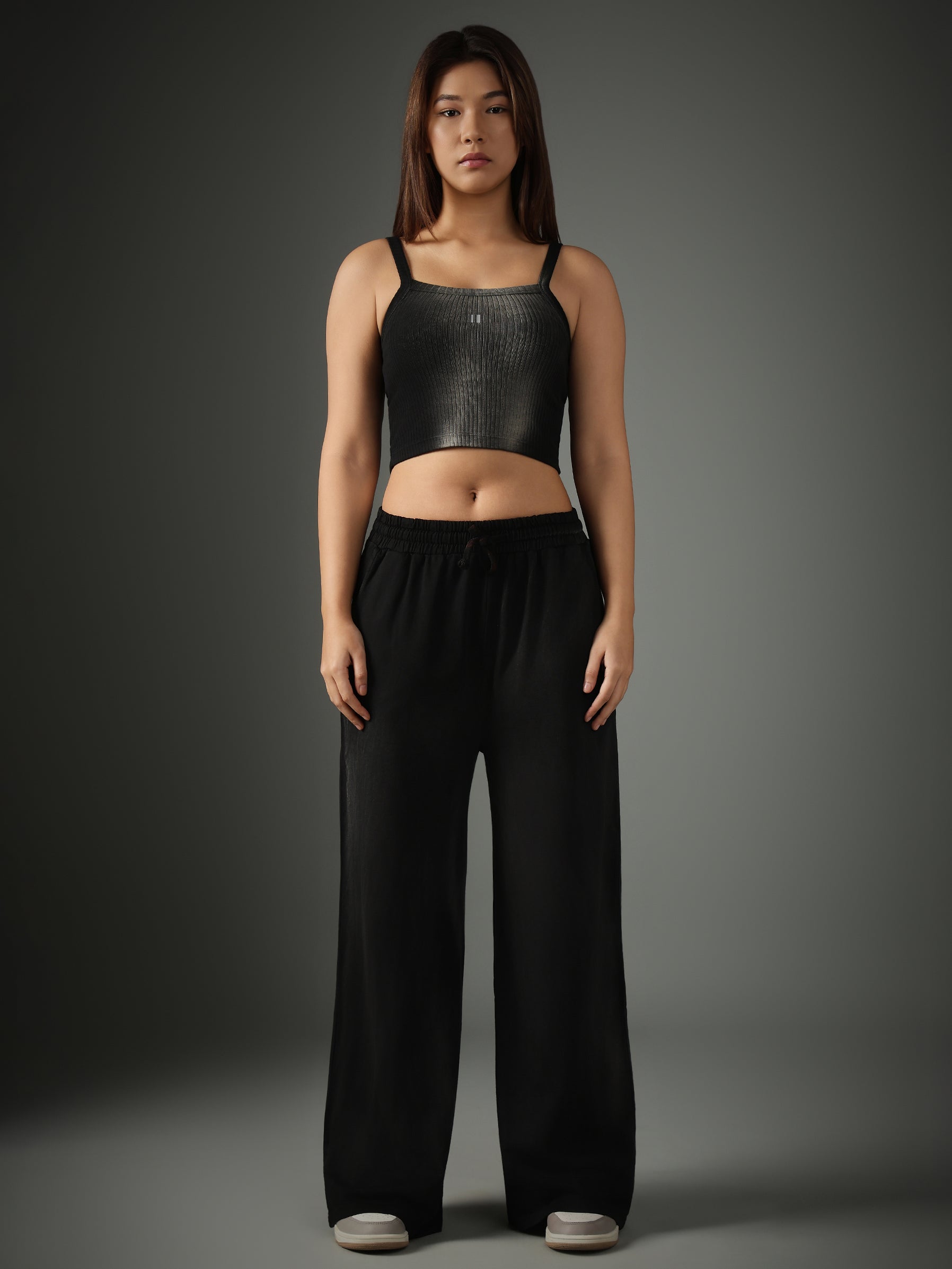 Spray Washed Crop Black