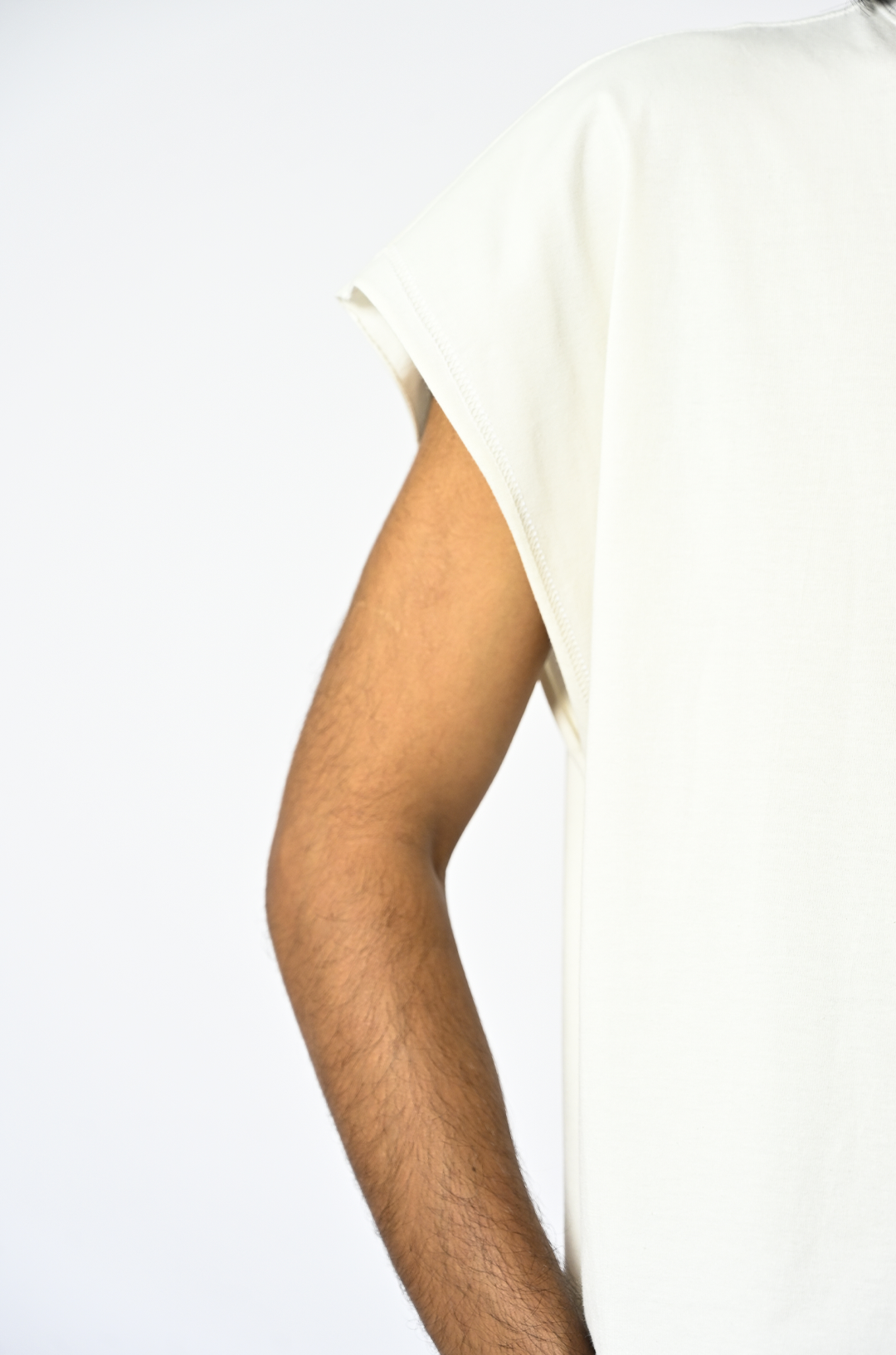 Hand-embroidered canine top with hanging silk threads (Men's) - White