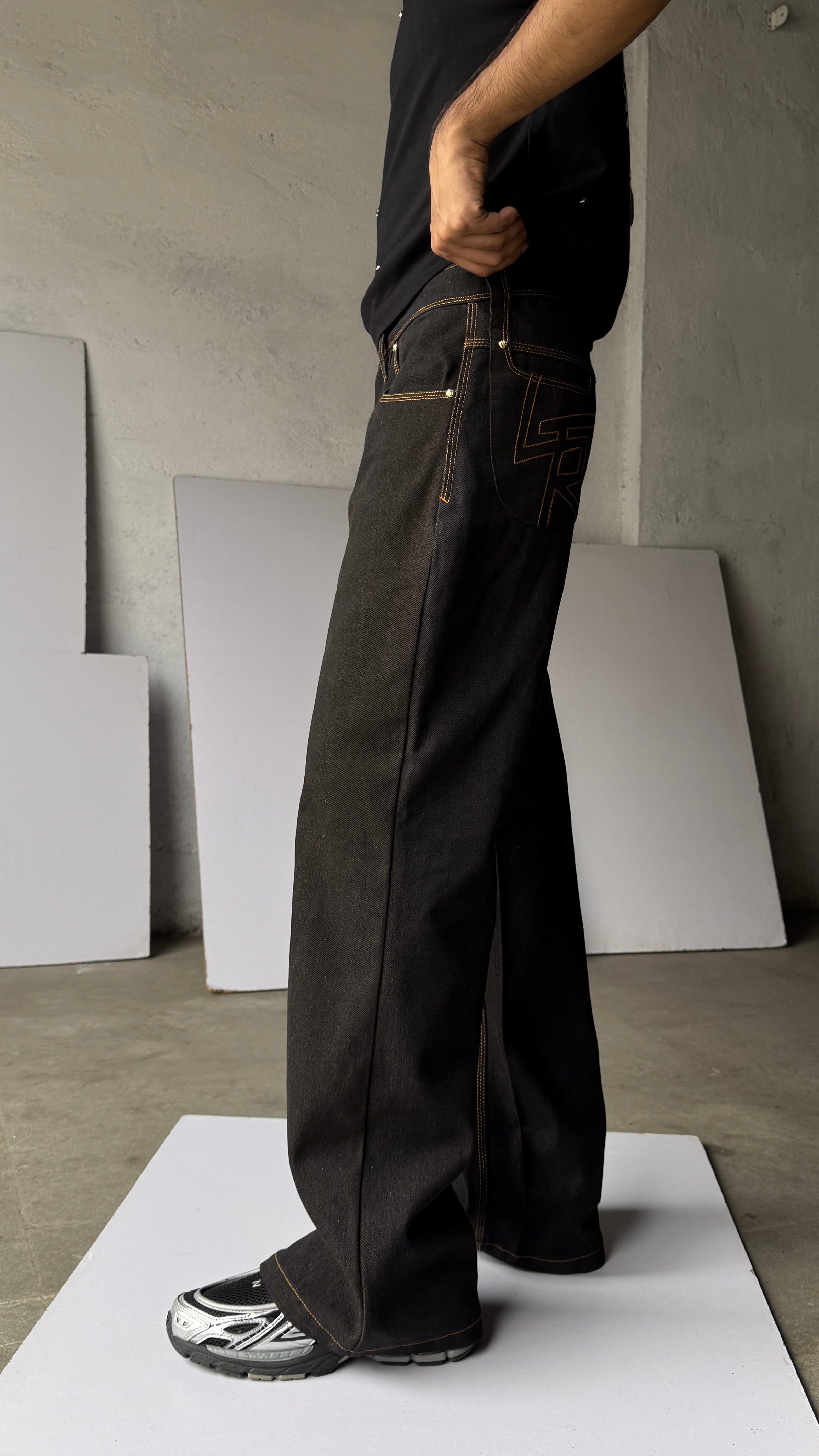 Raw coffee jeans masti flared pharrel - RTW