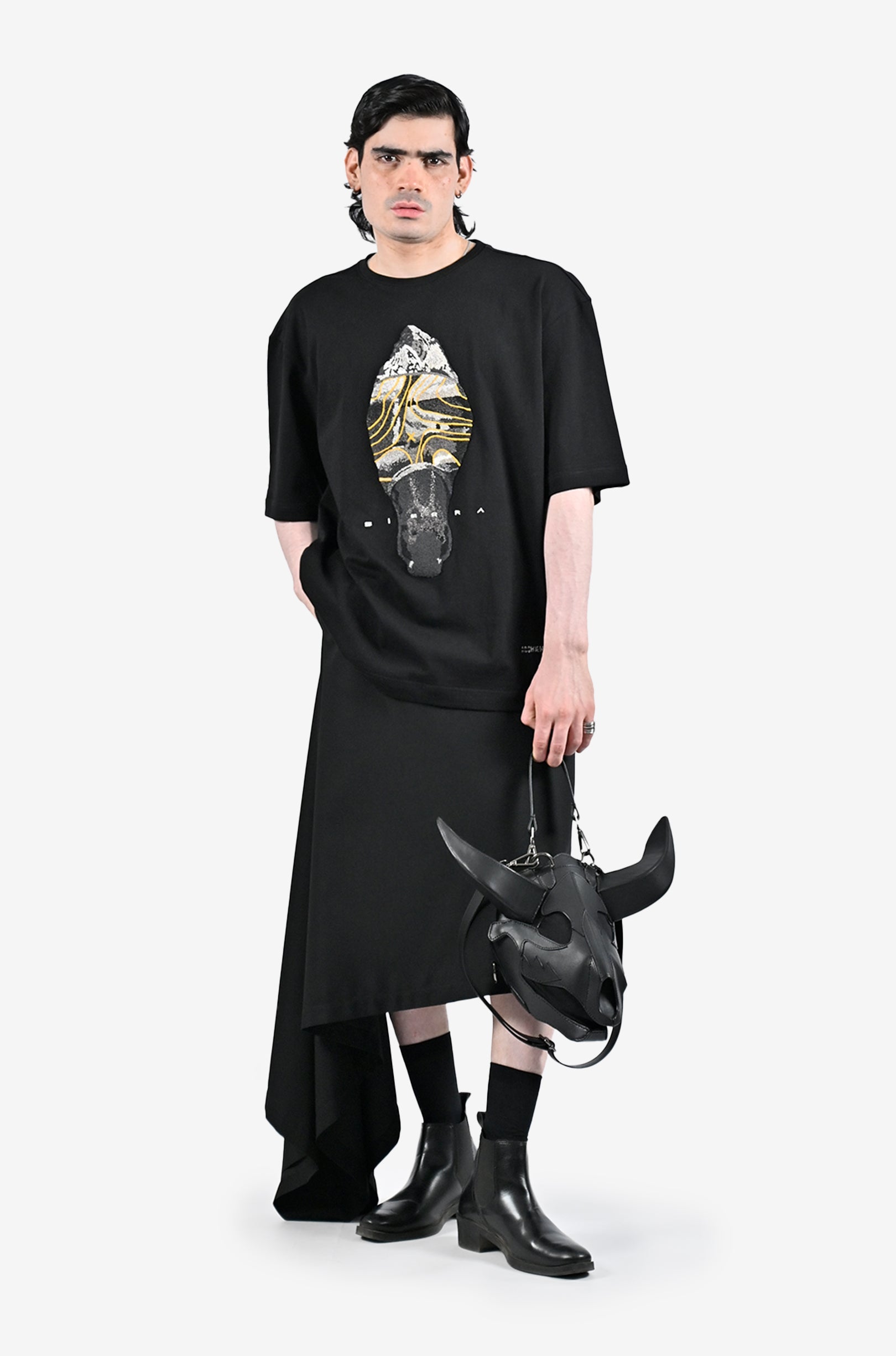 Tata Sierra x HUEMN hand-embroidered horse t-shirt