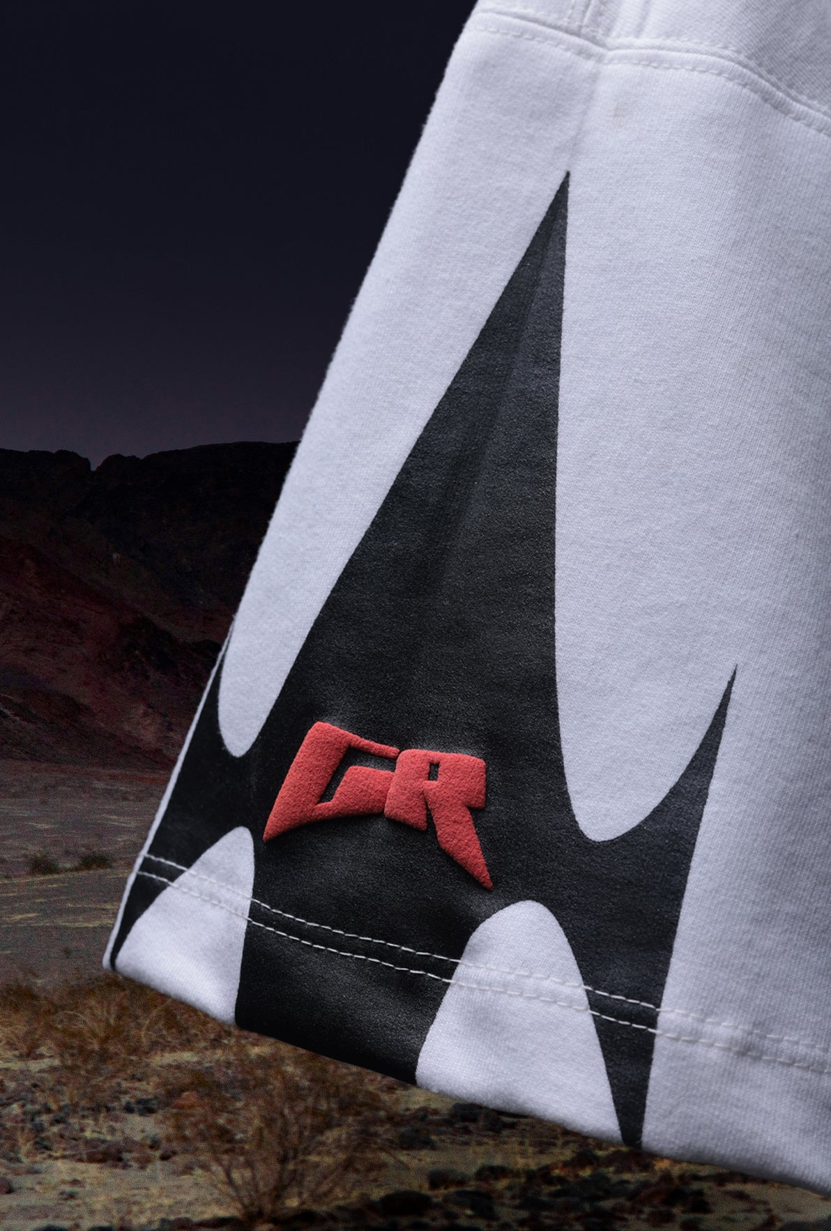 IVORY PREDATOR T-SHIRT