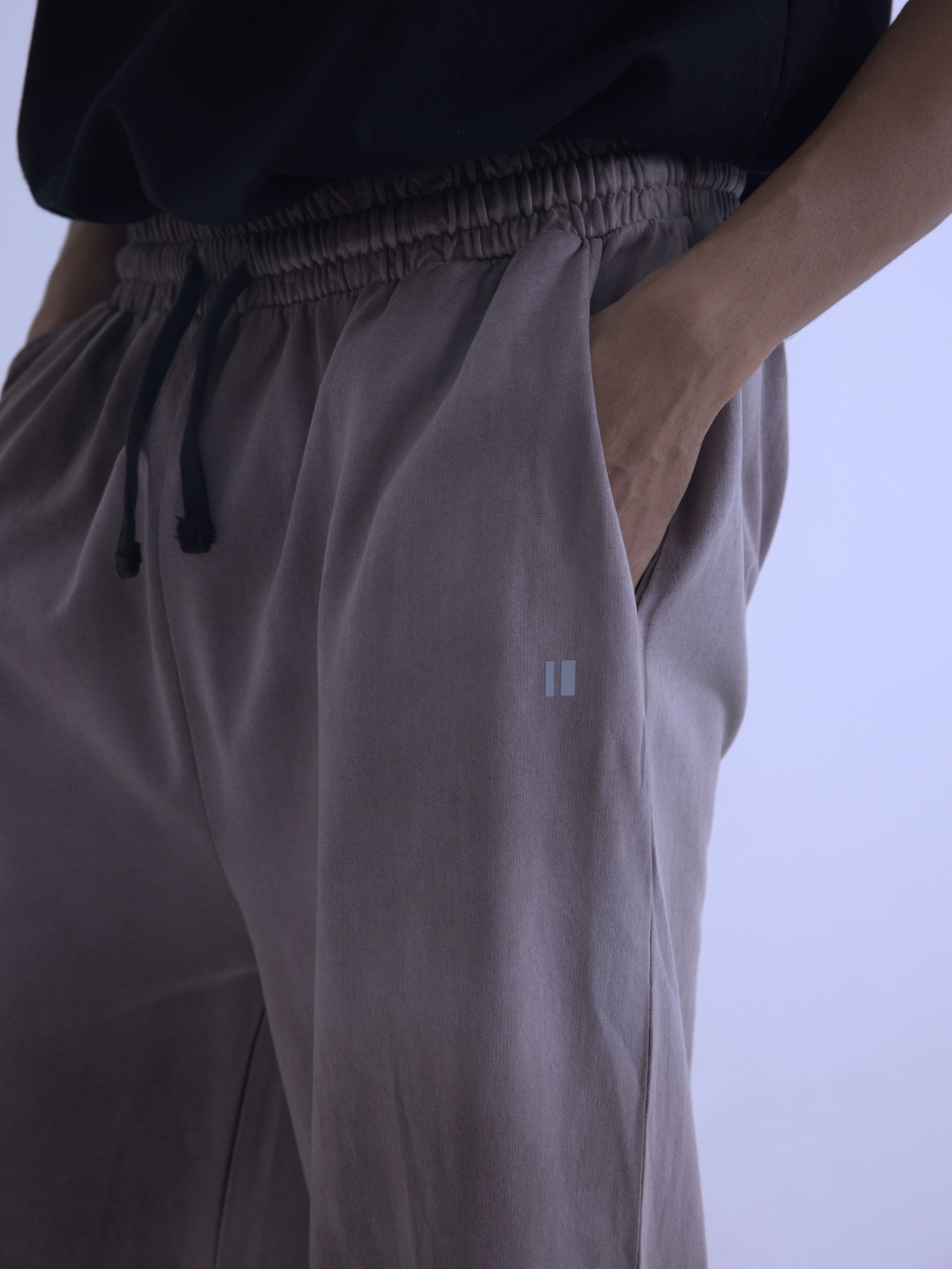 Spray Wash Baggy Joggers – Brown