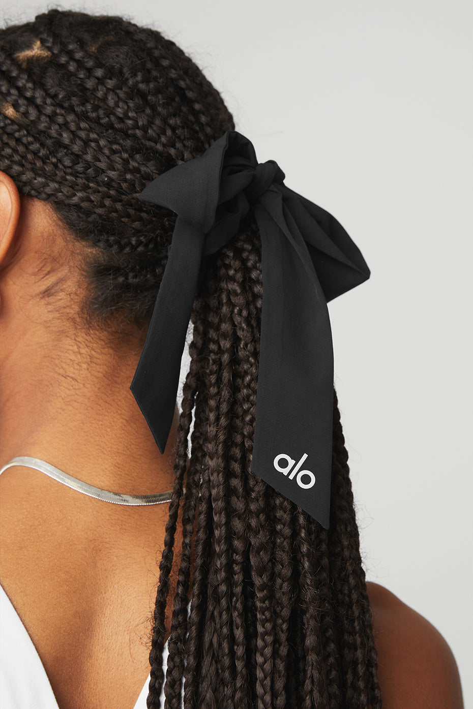 alo Love Knots Tie Scrunchie - Black