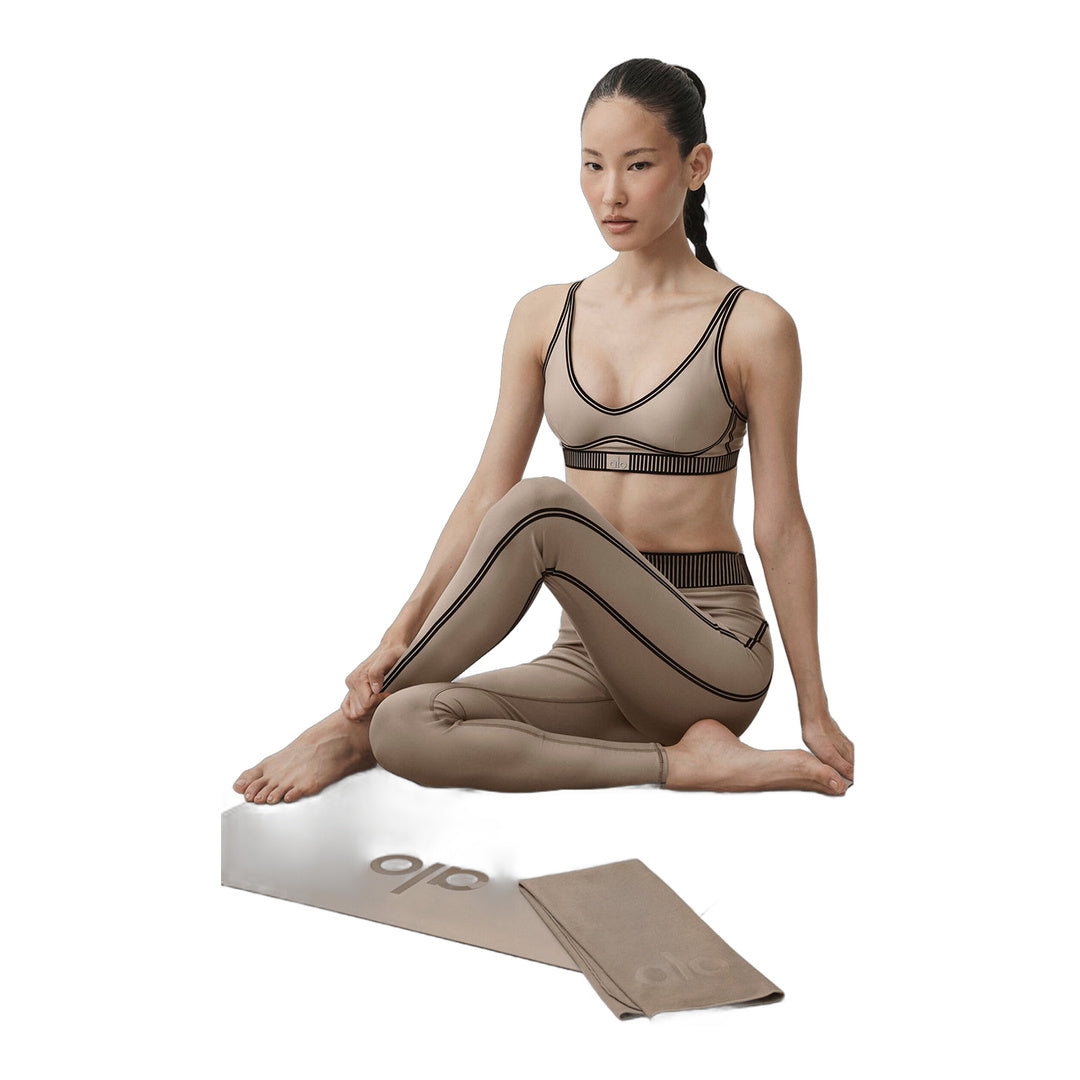 alo Performance No Sweat Hand Towel - Gravel