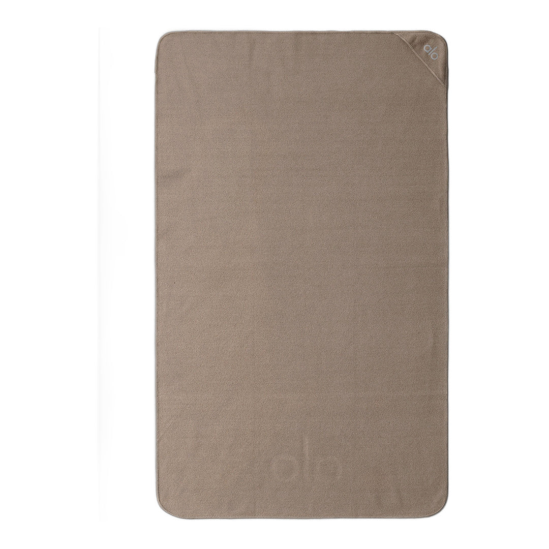 alo Performance No Sweat Hand Towel - Gravel