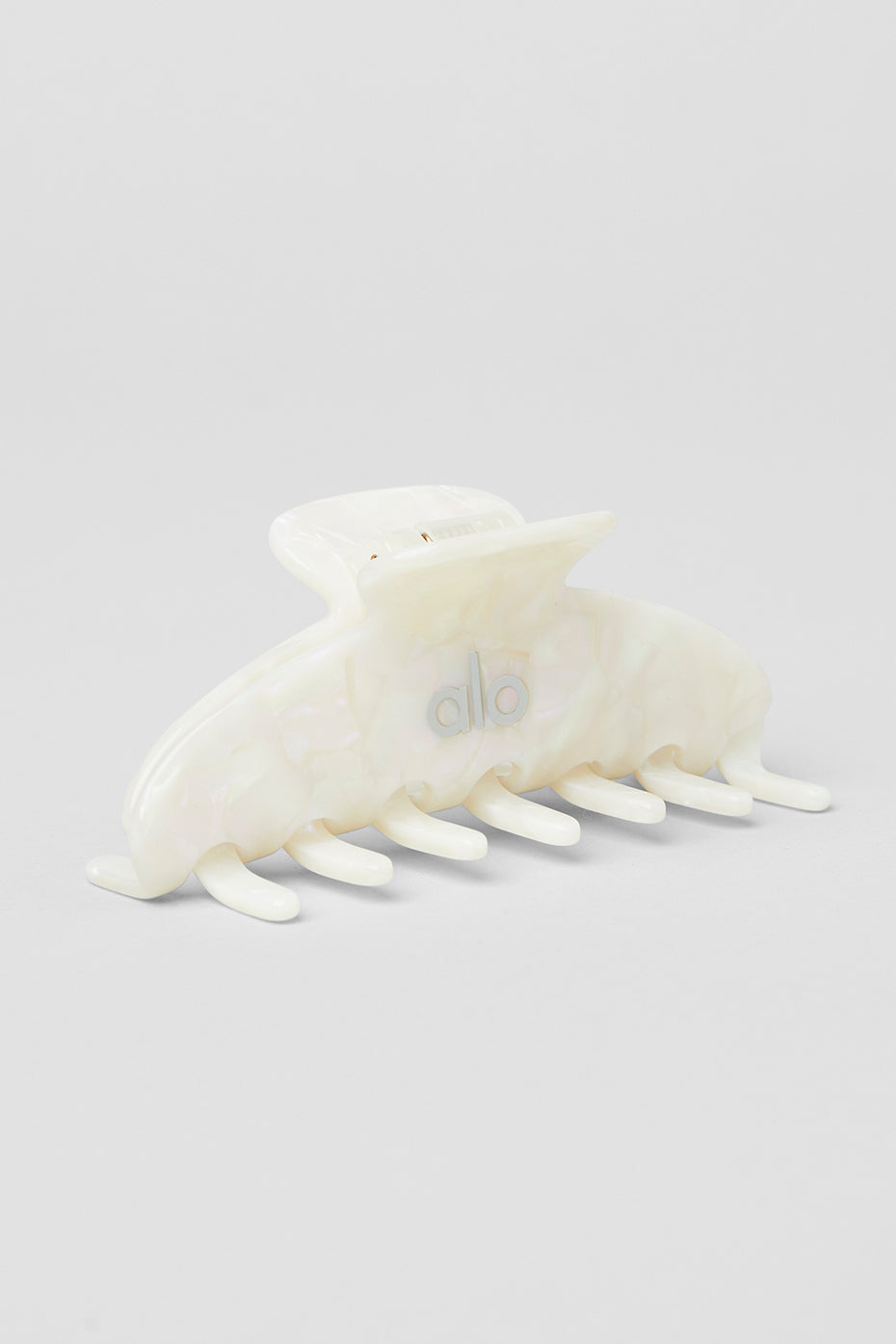 alo 90's Claw Clip - White Pearl