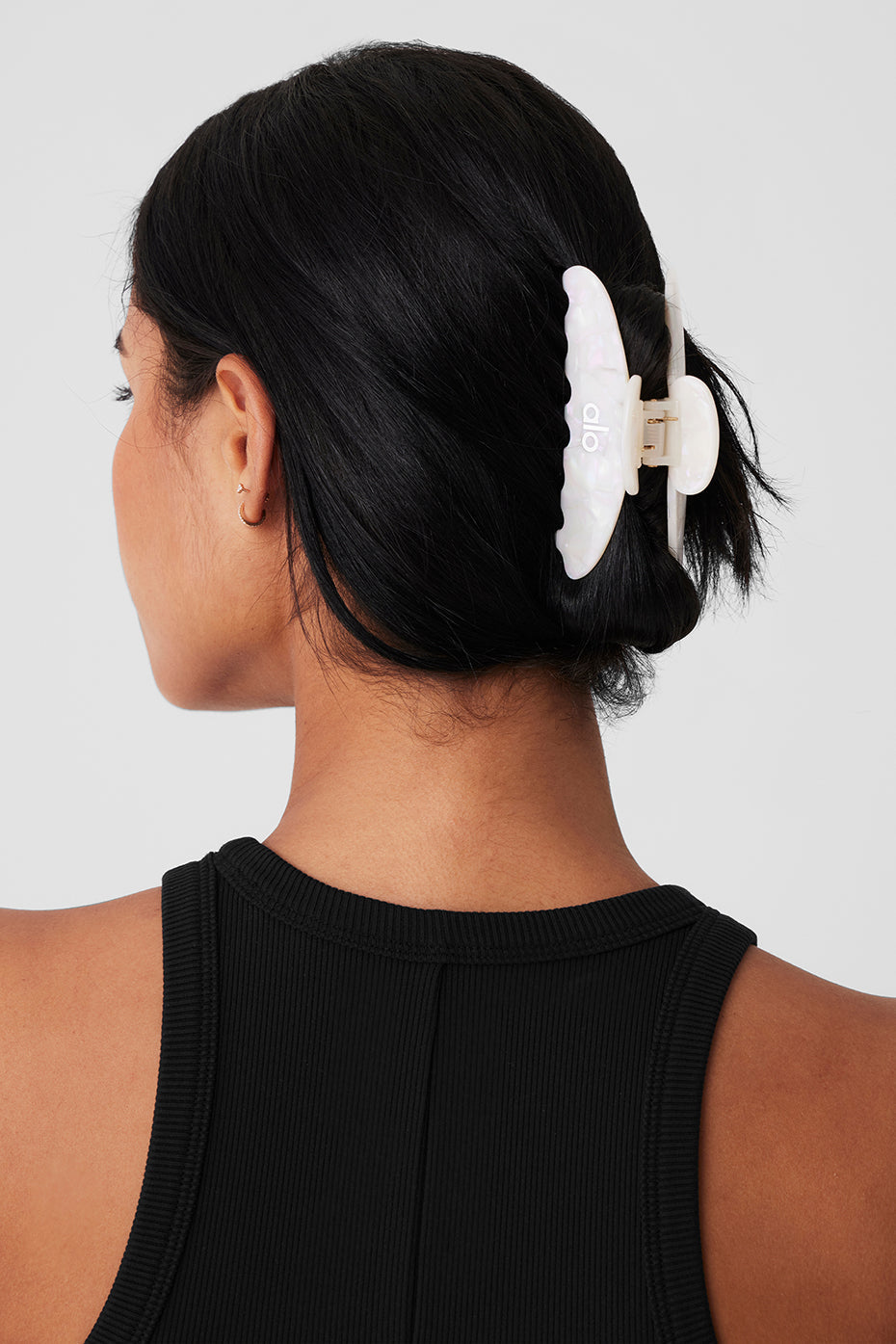 alo 90's Claw Clip - White Pearl