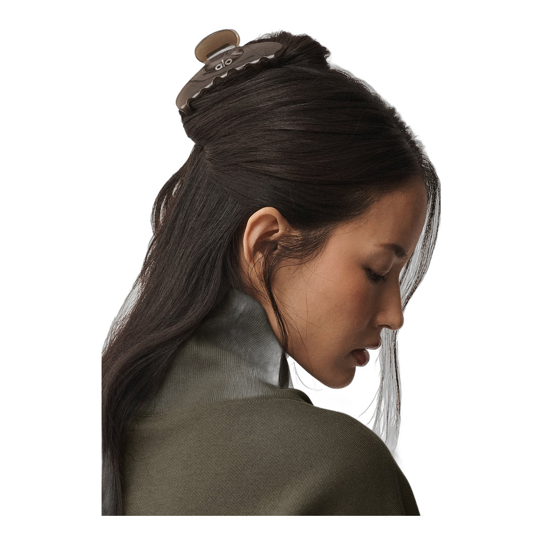 alo 90's Claw Clip - Olive Tree Clear