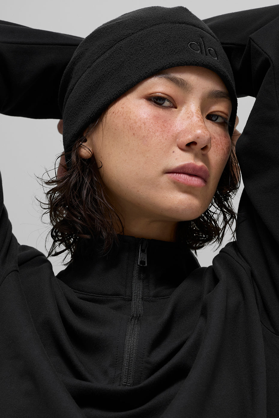 alo Performance Fleece Beanie - Black/Black