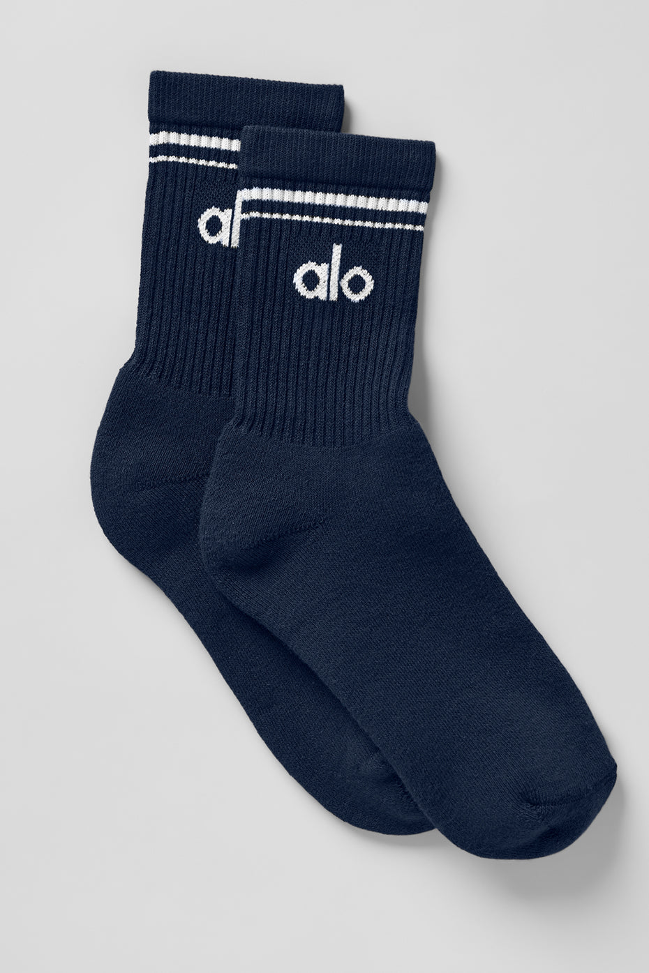 alo Unisex Half-Crew Throwback Sock - Navy/White