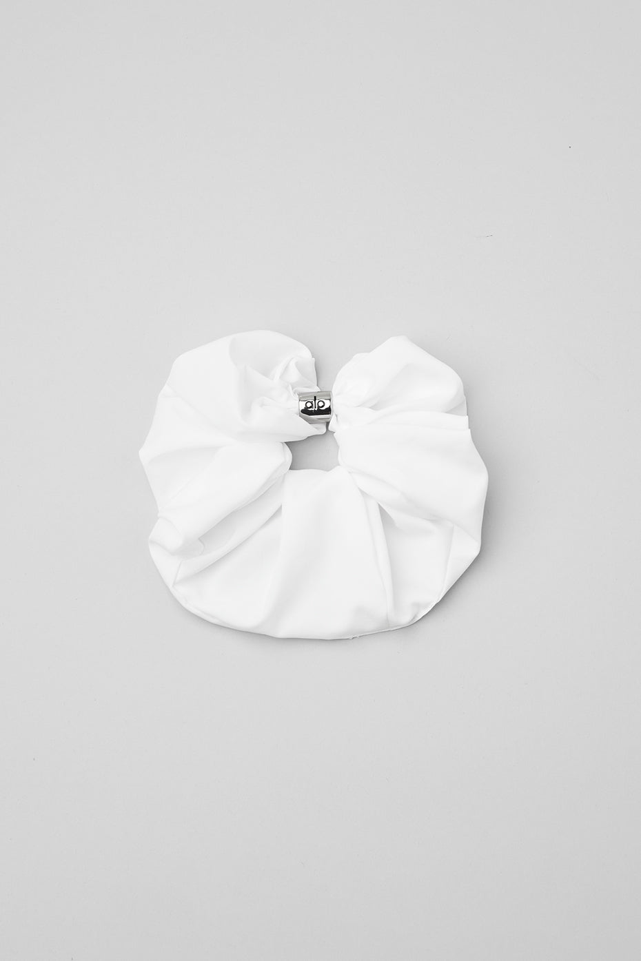 alo Bead It Oversized Scrunchie - White