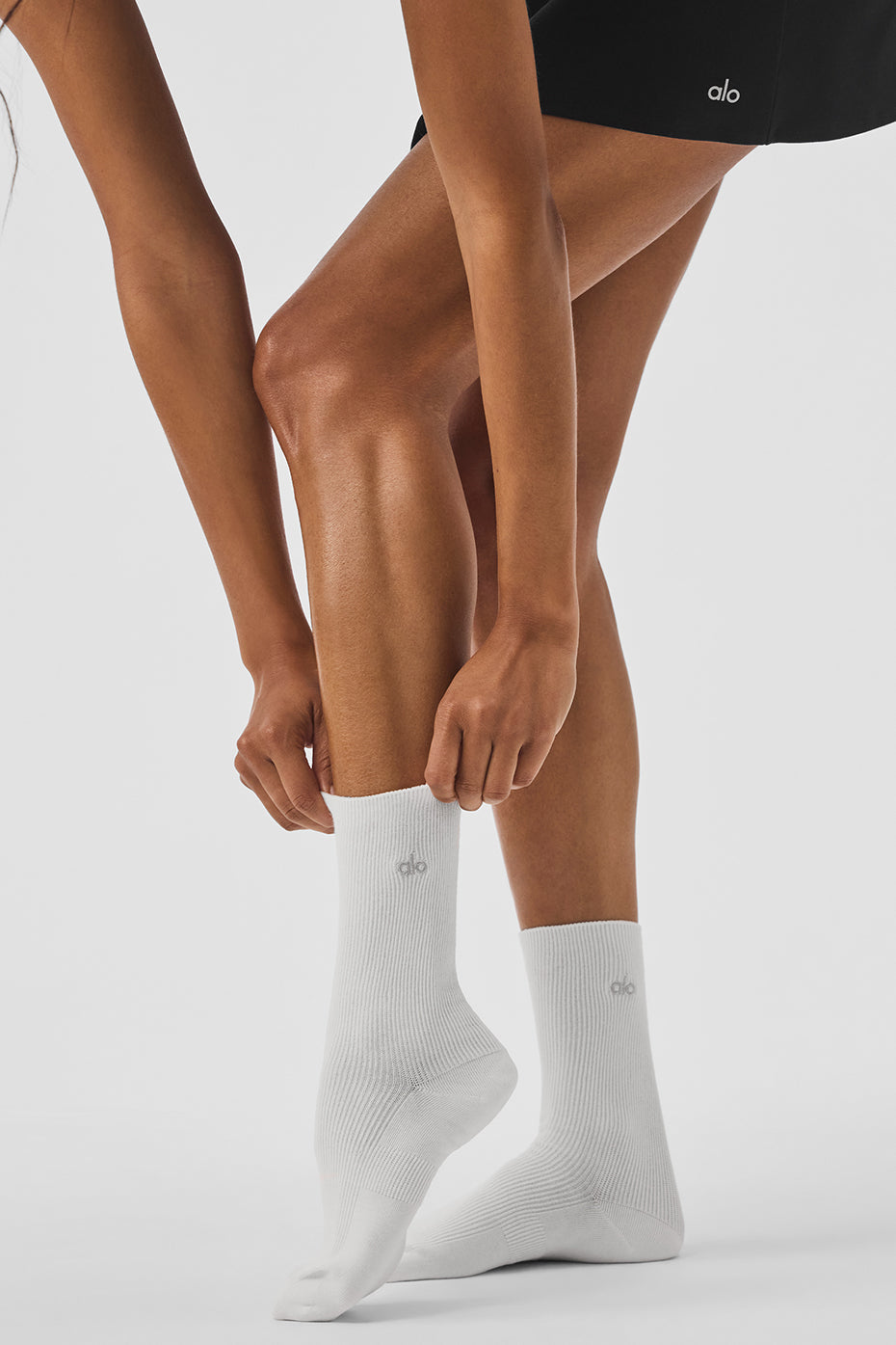 alo Unisex Half-Crew Understated Sock - White
