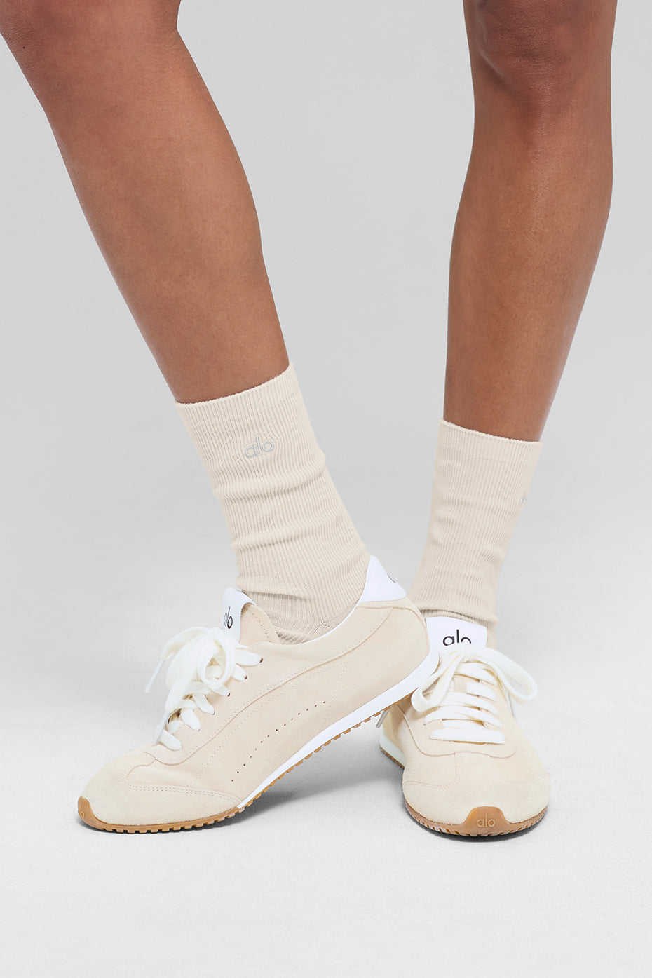 alo Unisex Half-Crew Understated Sock - Bone