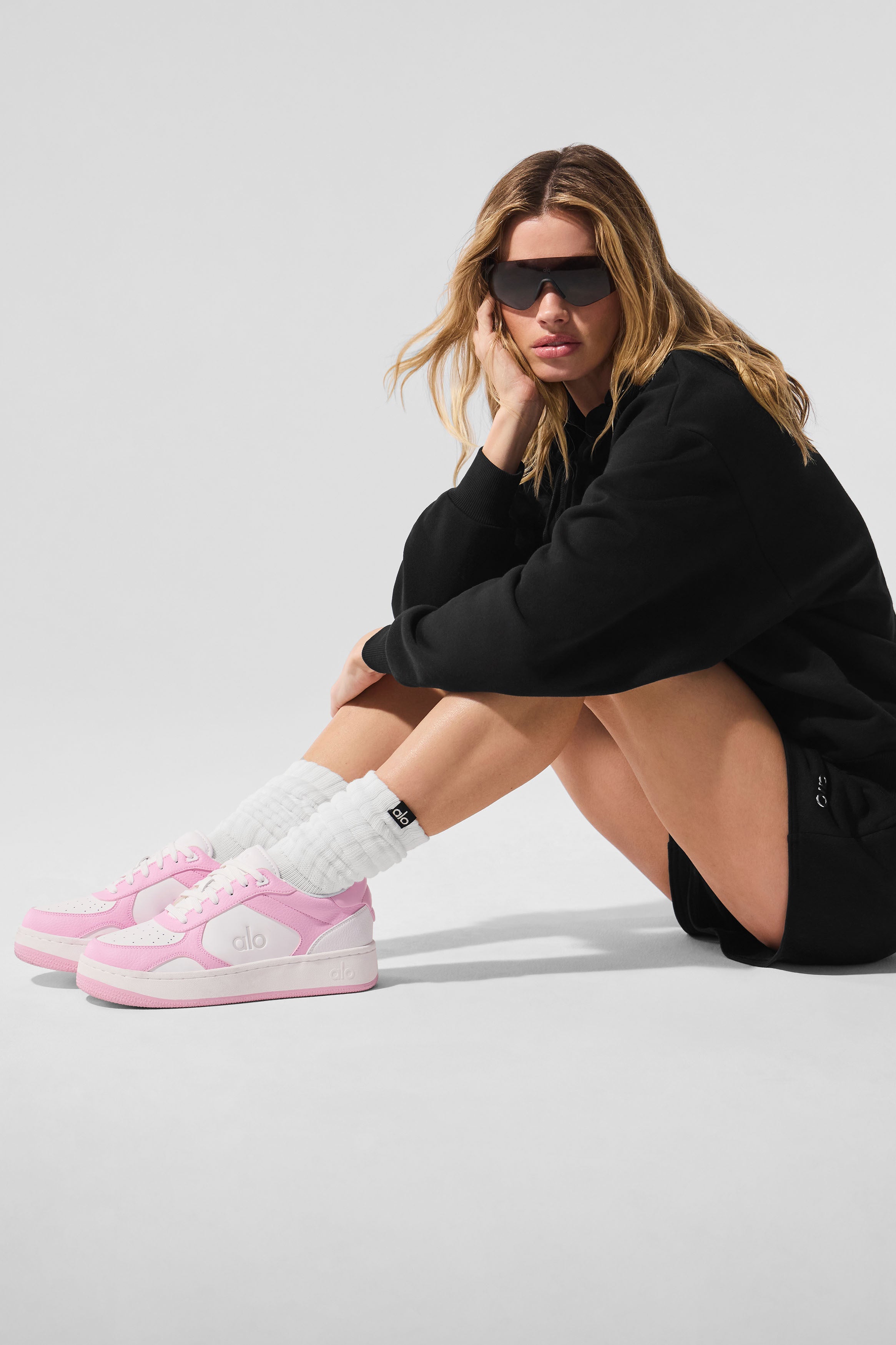 alo ALO Recovery Mode Sneaker - Pink/White