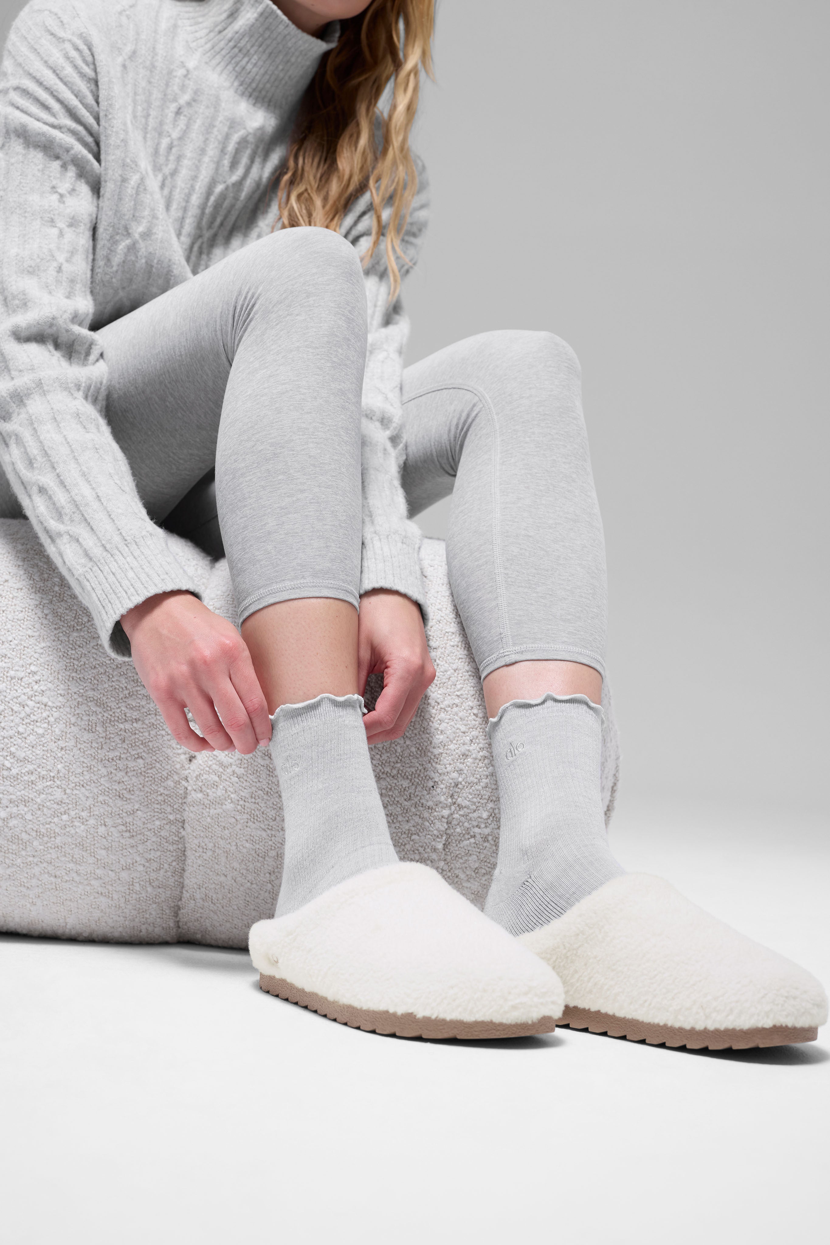 alo Sherpa Recovery Slipper - Ivory