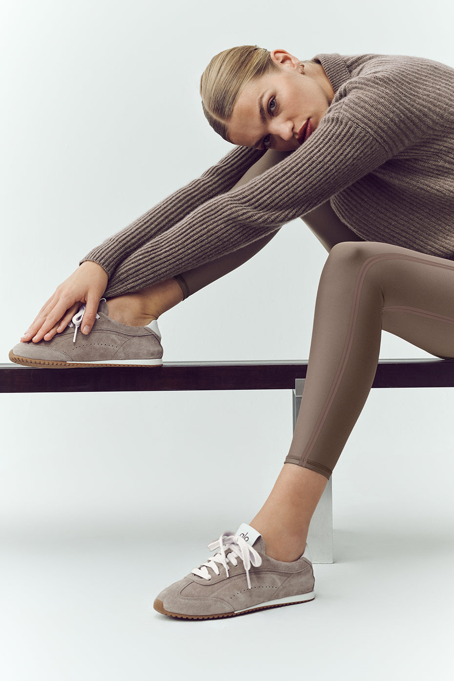 alo ALO Sunset Sneaker - Alpine Cocoa