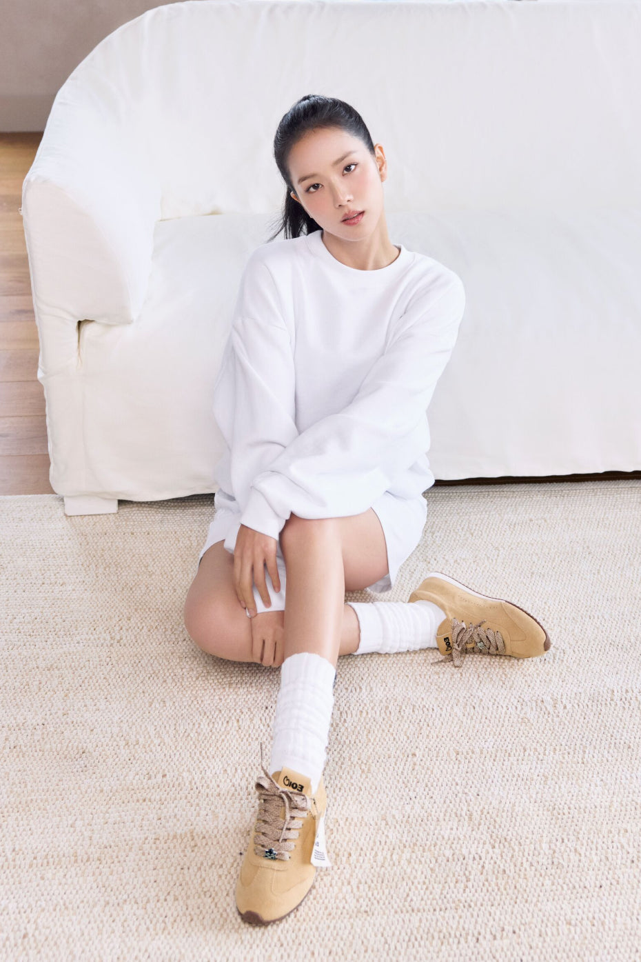 alo ALO Sunset Sneaker + Jisoo - Caramel Cream