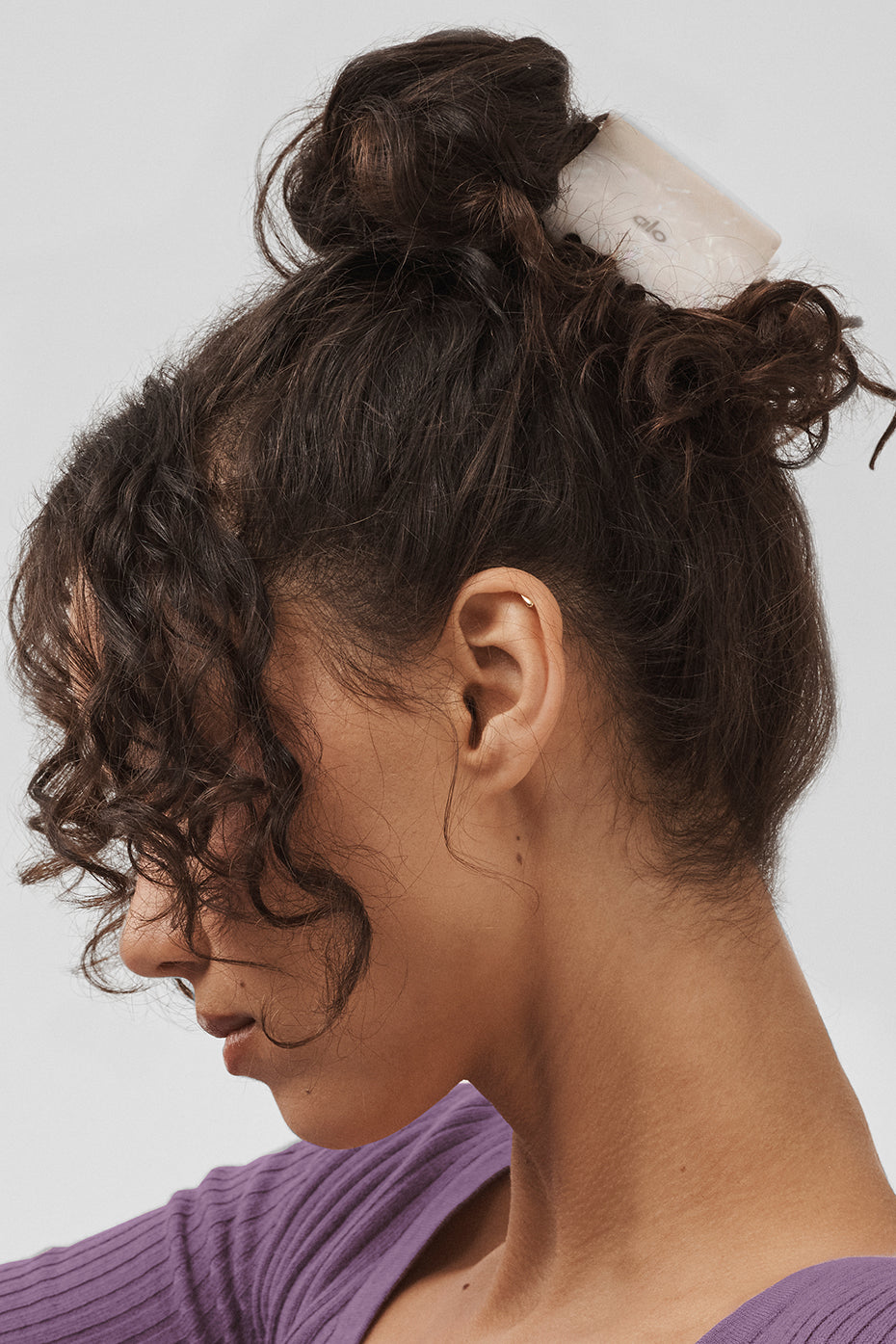 alo Effortless Claw Clip - White Pearl