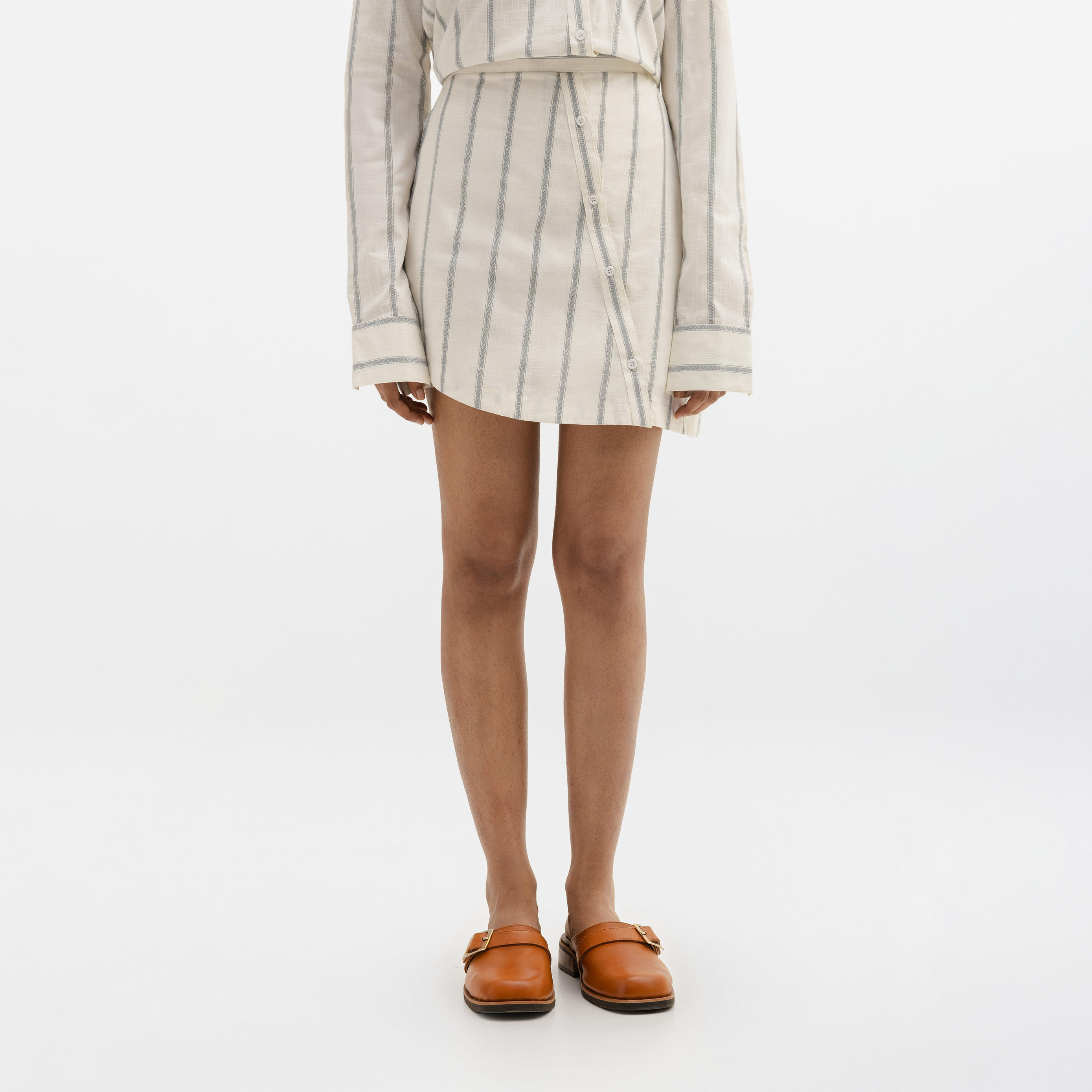 BUTTON DOWN SKORT