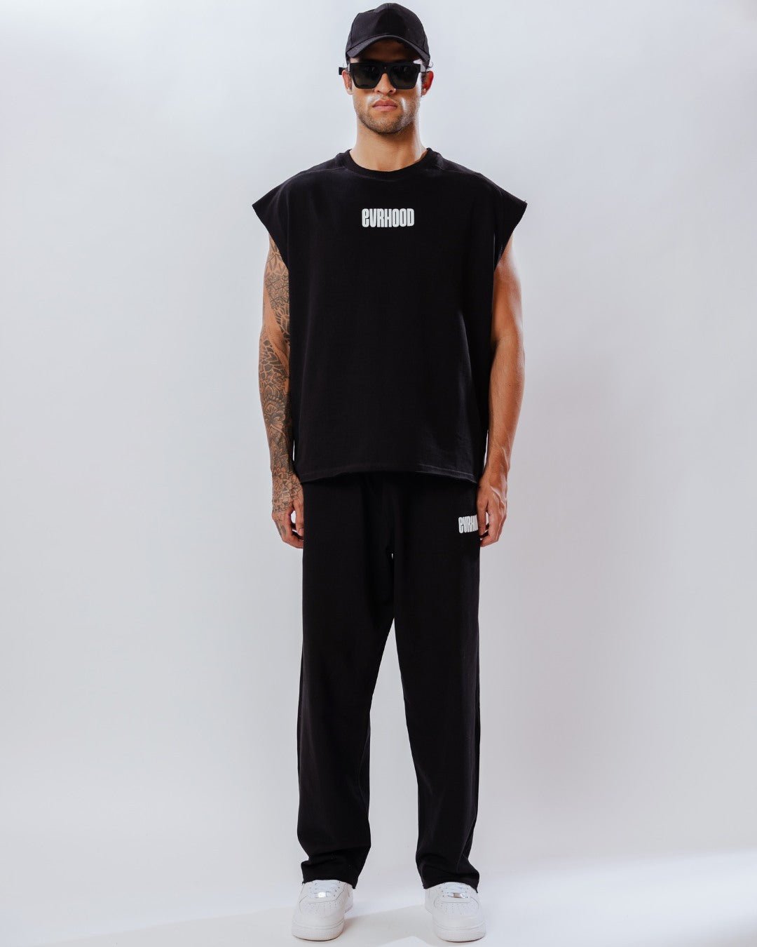 Black Sandos