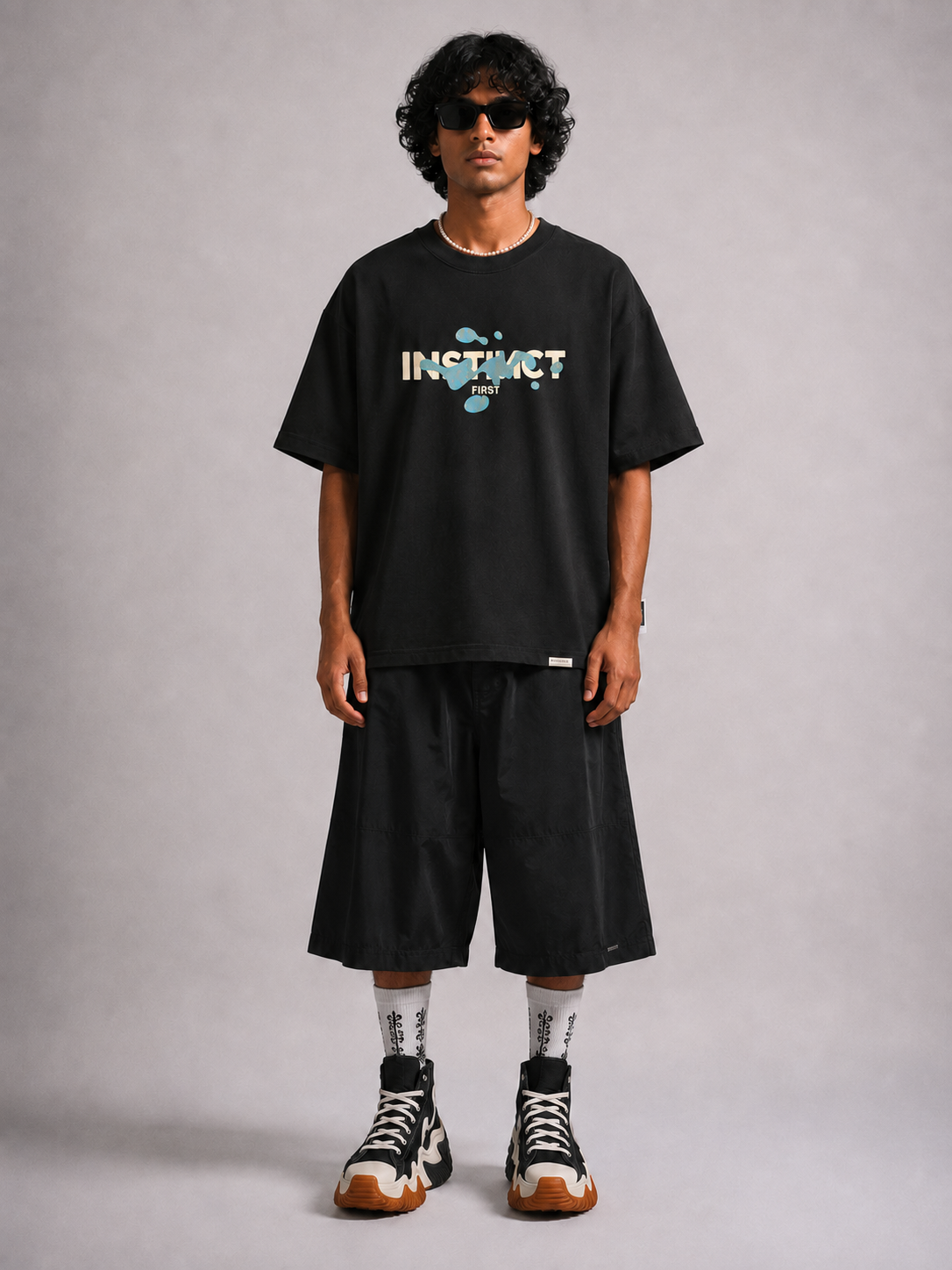 Splash of Instincts - Oversized T-Shirt (Black)