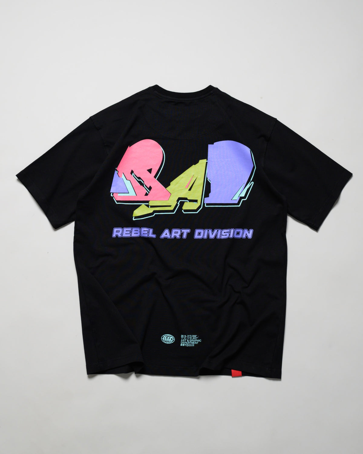 RAD SIGNATURE TEE
