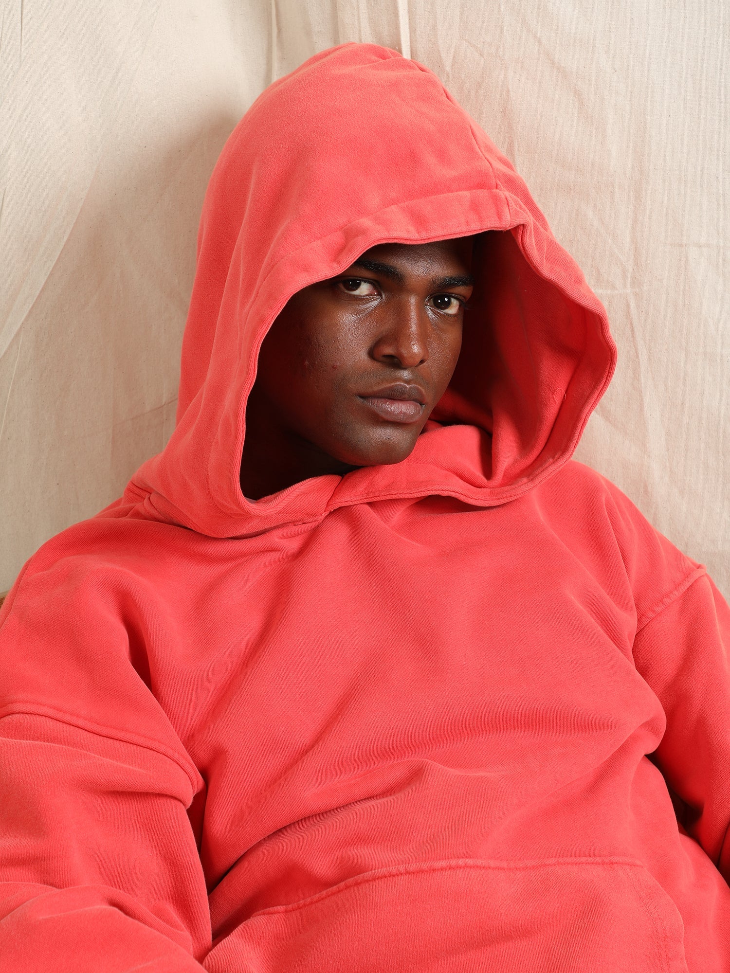 OVERDYED HEAVY WEIGHT HOODIE (BRIGHT SCARLET)