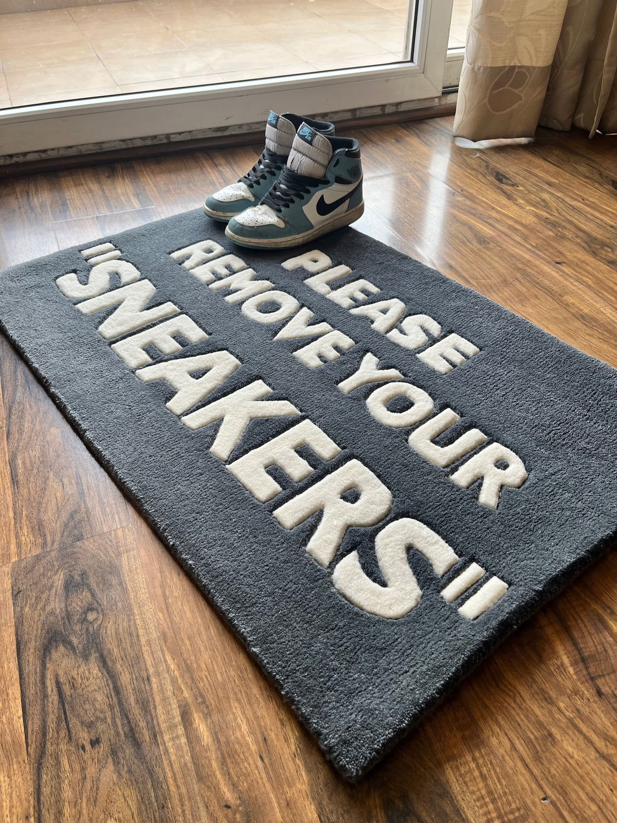 Remove your Sneakers Custom Rug